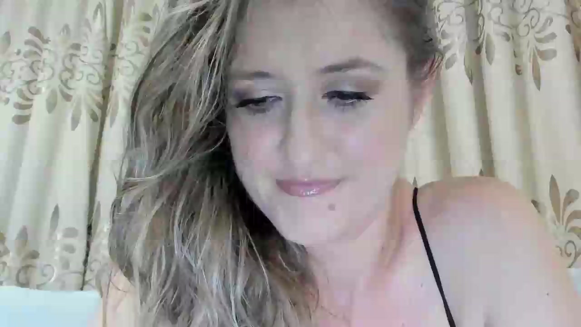 Gallery image thumbnail from BestDream's myfreecams stream on, 06/20/2026, 21:46 image 1 of 20