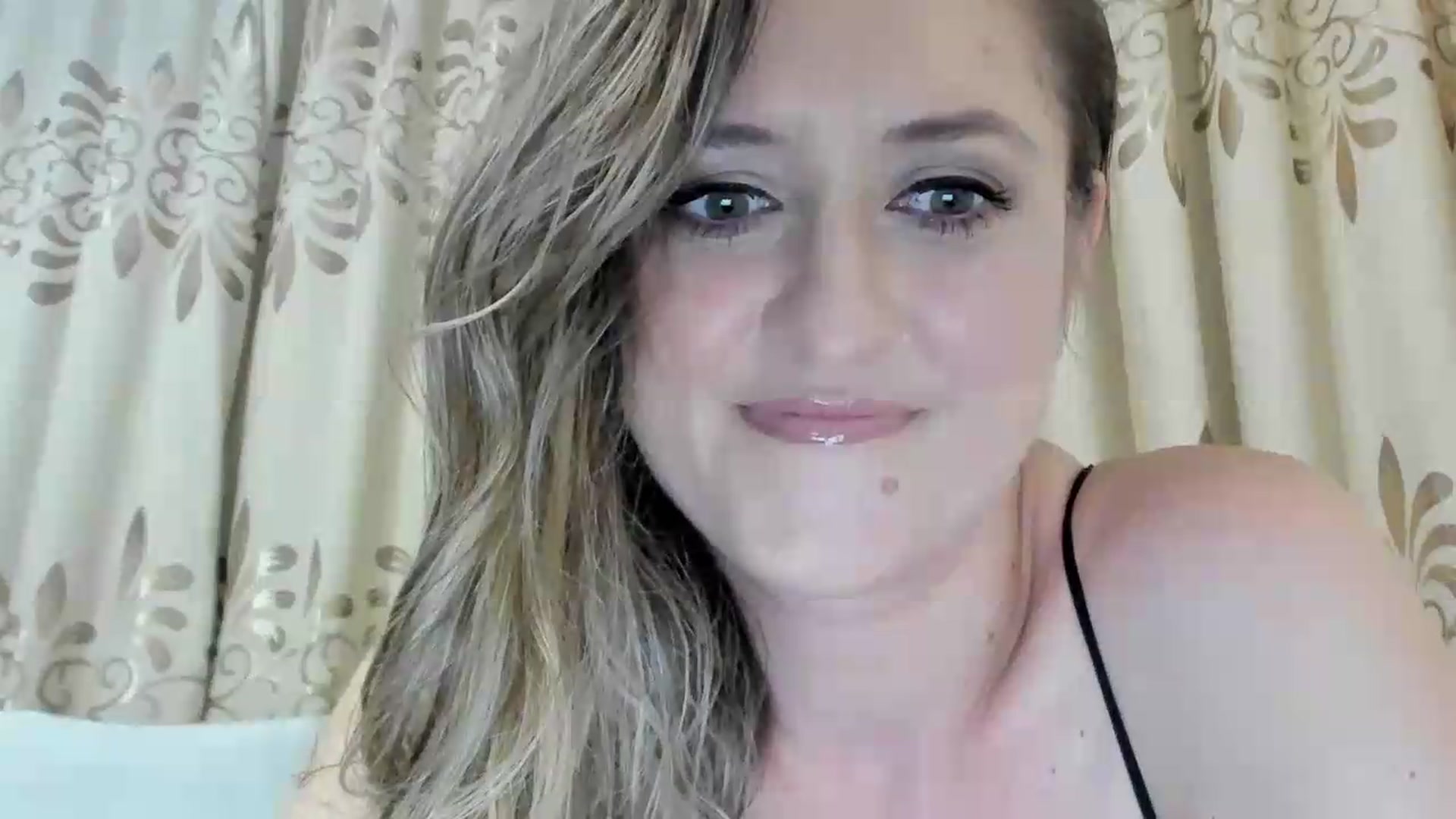 Gallery image thumbnail from BestDream's myfreecams stream on, 06/20/2026, 21:46 image 16 of 20