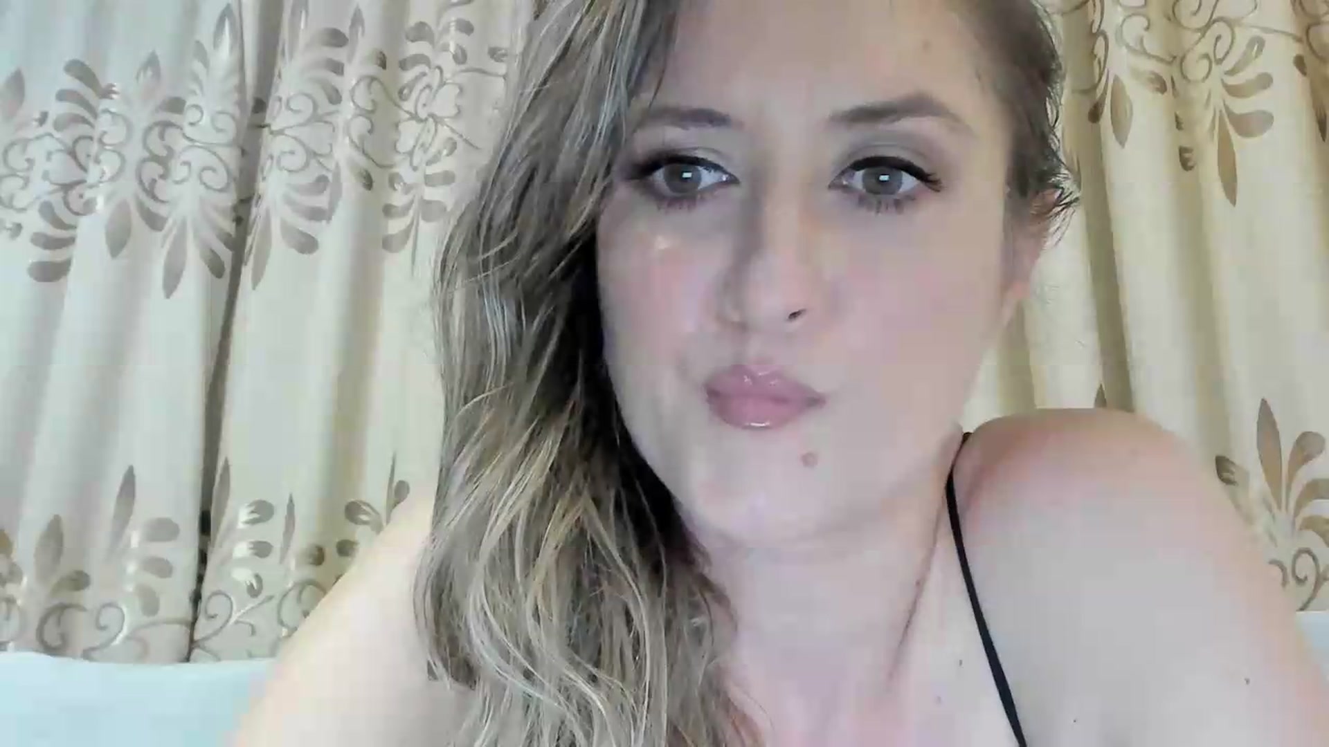 Gallery image thumbnail from BestDream's myfreecams stream on, 06/20/2026, 21:46 image 8 of 20