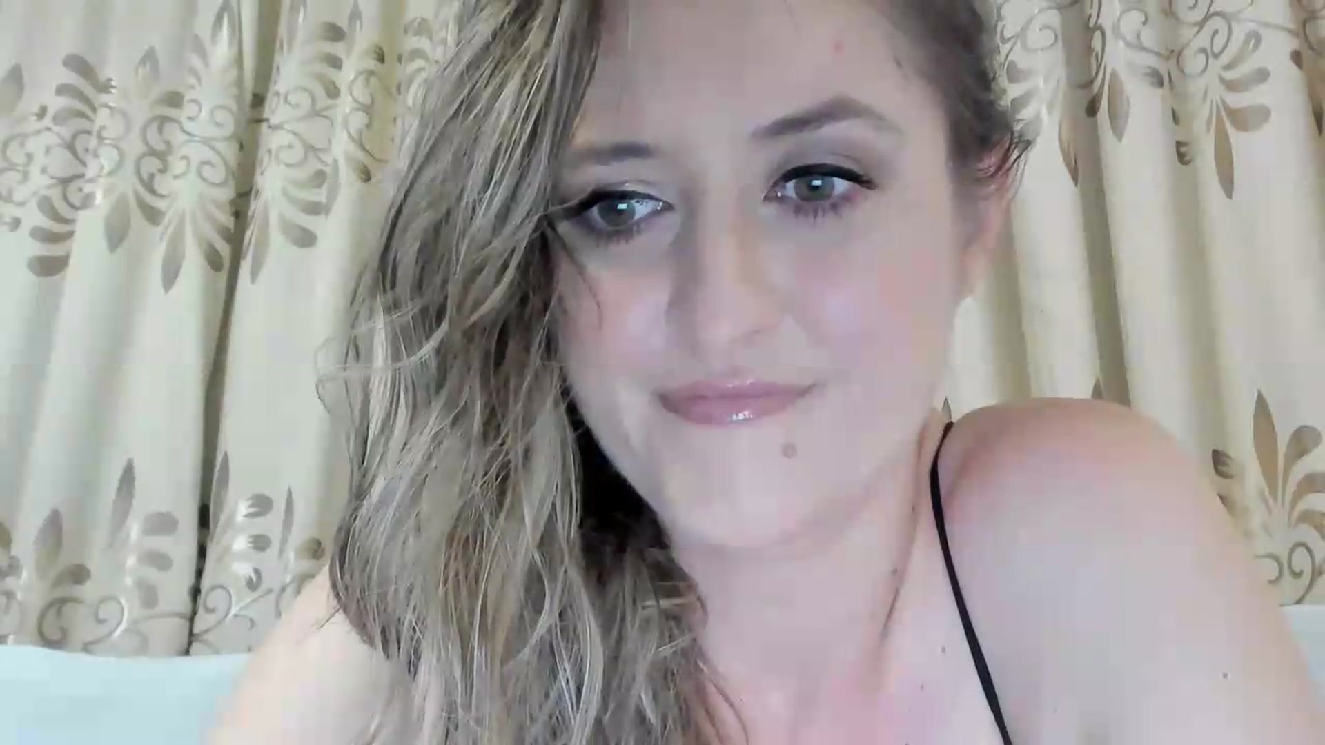 Gallery image thumbnail from BestDream's myfreecams stream on, 06/20/2026, 21:46 image 3 of 20