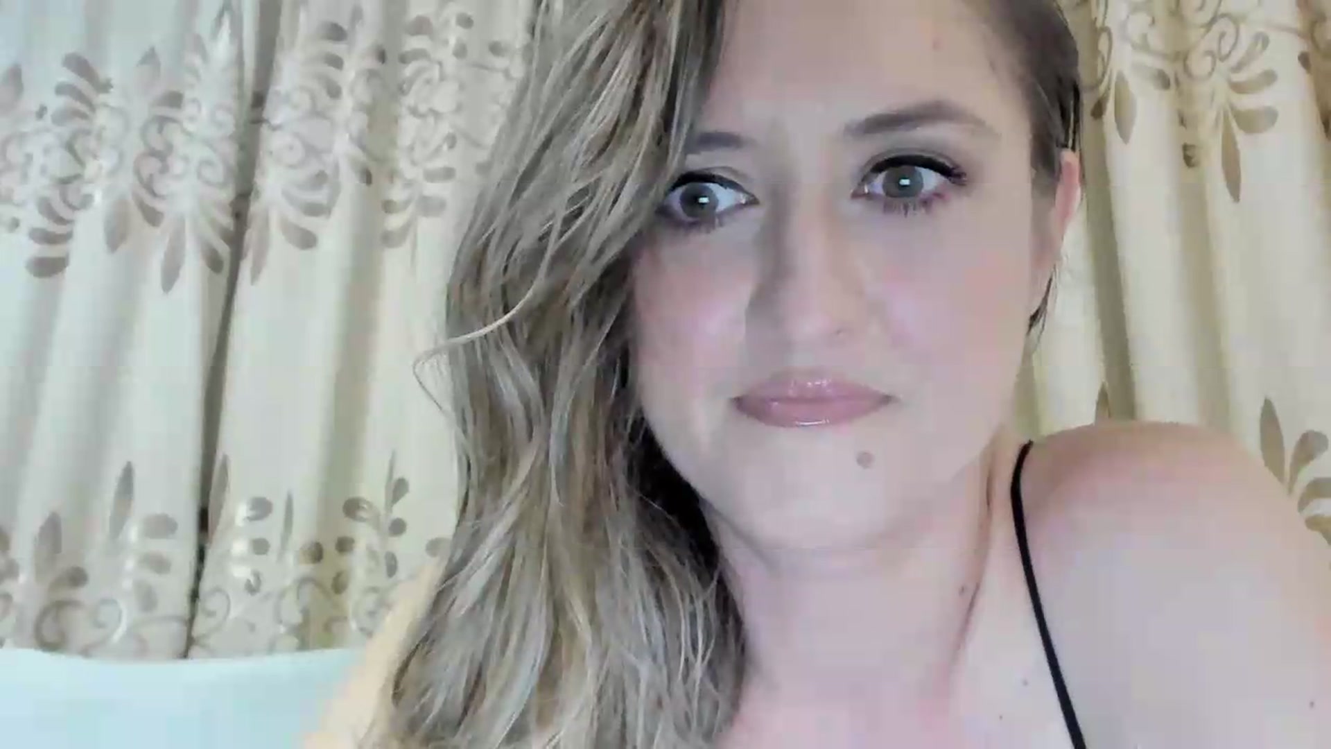 Gallery image thumbnail from BestDream's myfreecams stream on, 06/20/2026, 21:46 image 19 of 20