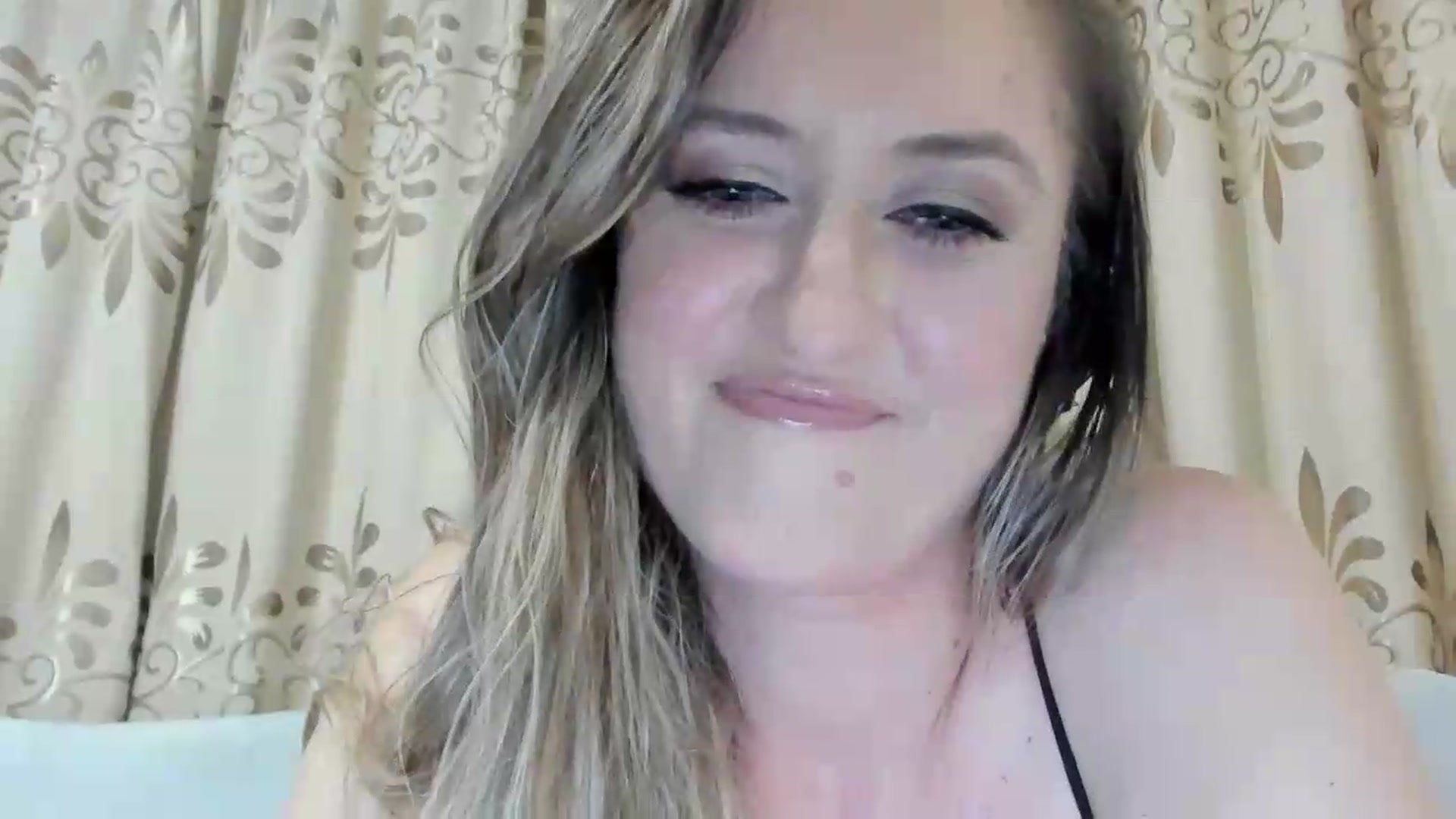 Gallery image thumbnail from BestDream's myfreecams stream on, 06/20/2026, 22:39 image 9 of 20
