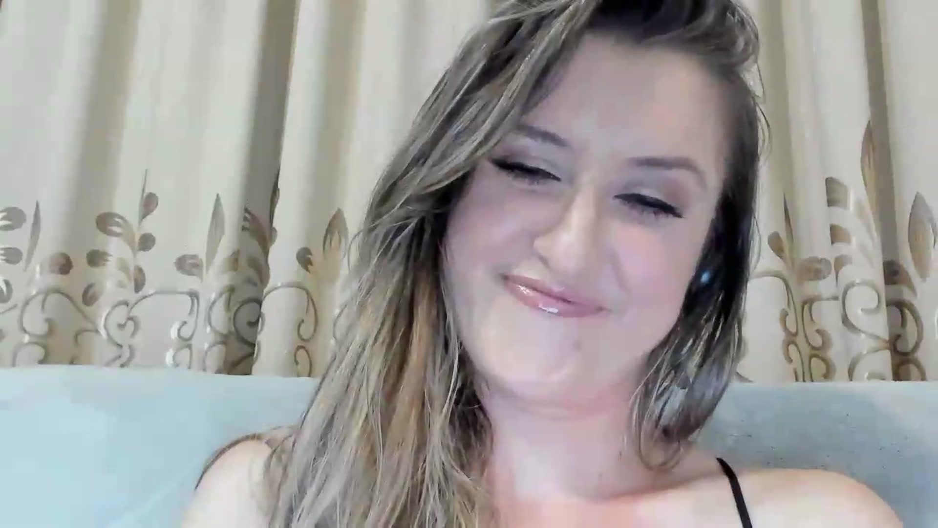 Gallery image thumbnail from BestDream's myfreecams stream on, 06/20/2026, 22:39 image 19 of 20