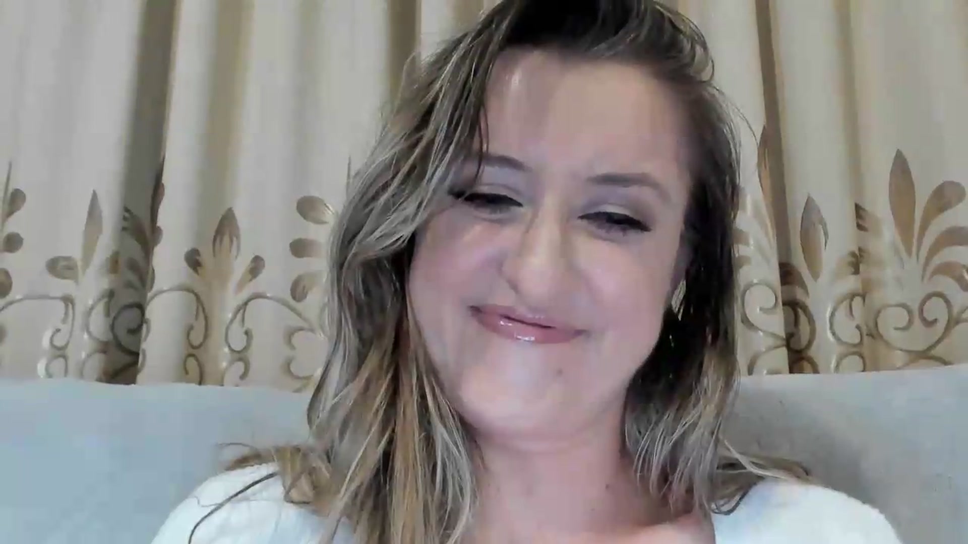 Gallery image thumbnail from BestDream's myfreecams stream on, 06/21/2026, 24:03 image 19 of 20