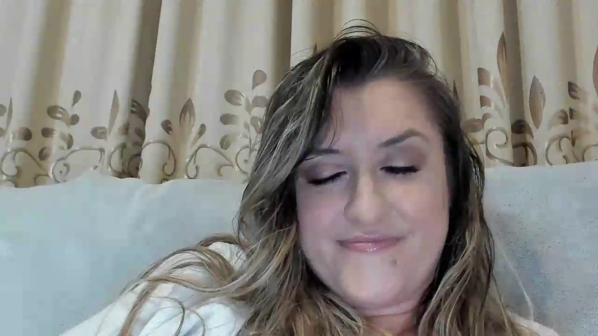 Gallery image thumbnail from BestDream's myfreecams stream on, 06/21/2026, 24:46 image 19 of 20