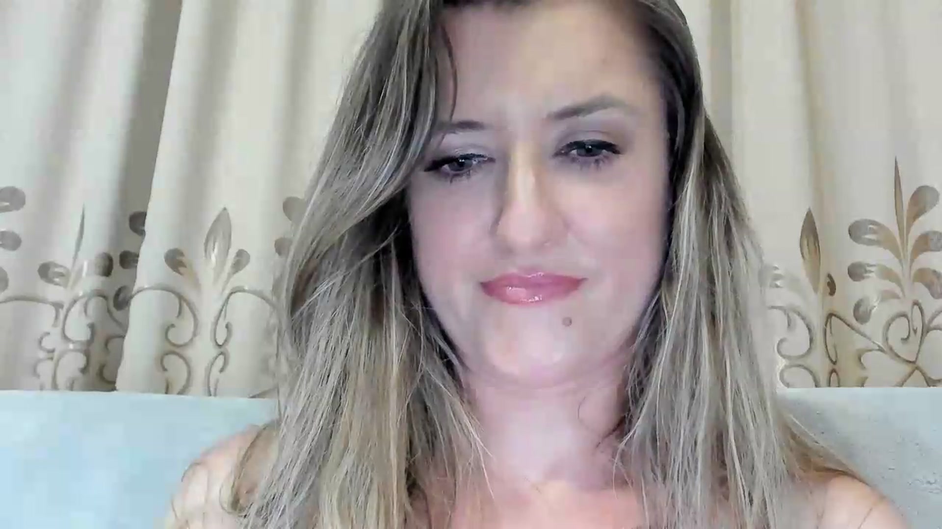 Gallery image thumbnail from BestDream's myfreecams stream on, 06/21/2026, 22:59 image 17 of 20
