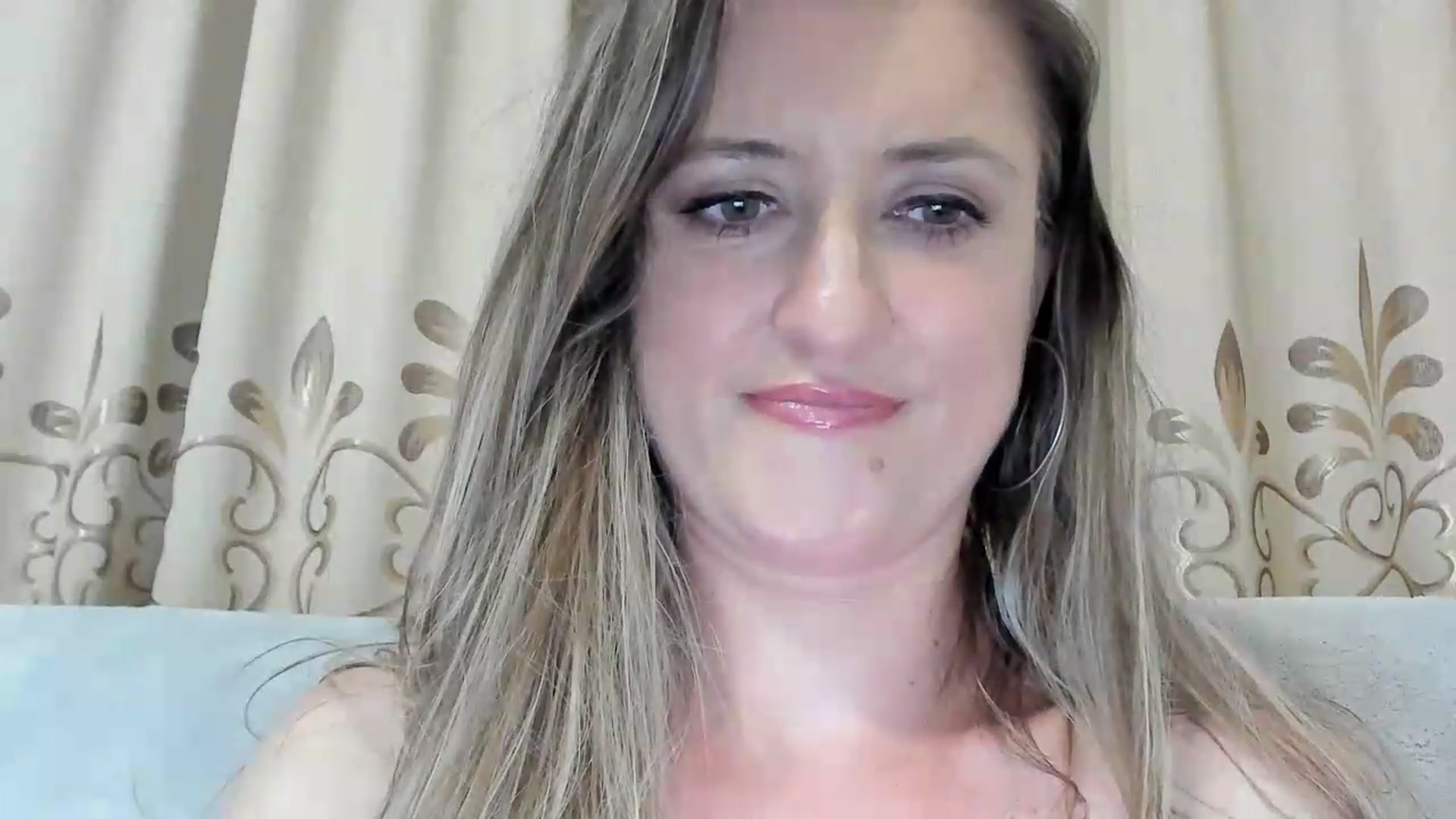 Gallery image thumbnail from BestDream's myfreecams stream on, 06/21/2026, 22:59 image 4 of 20