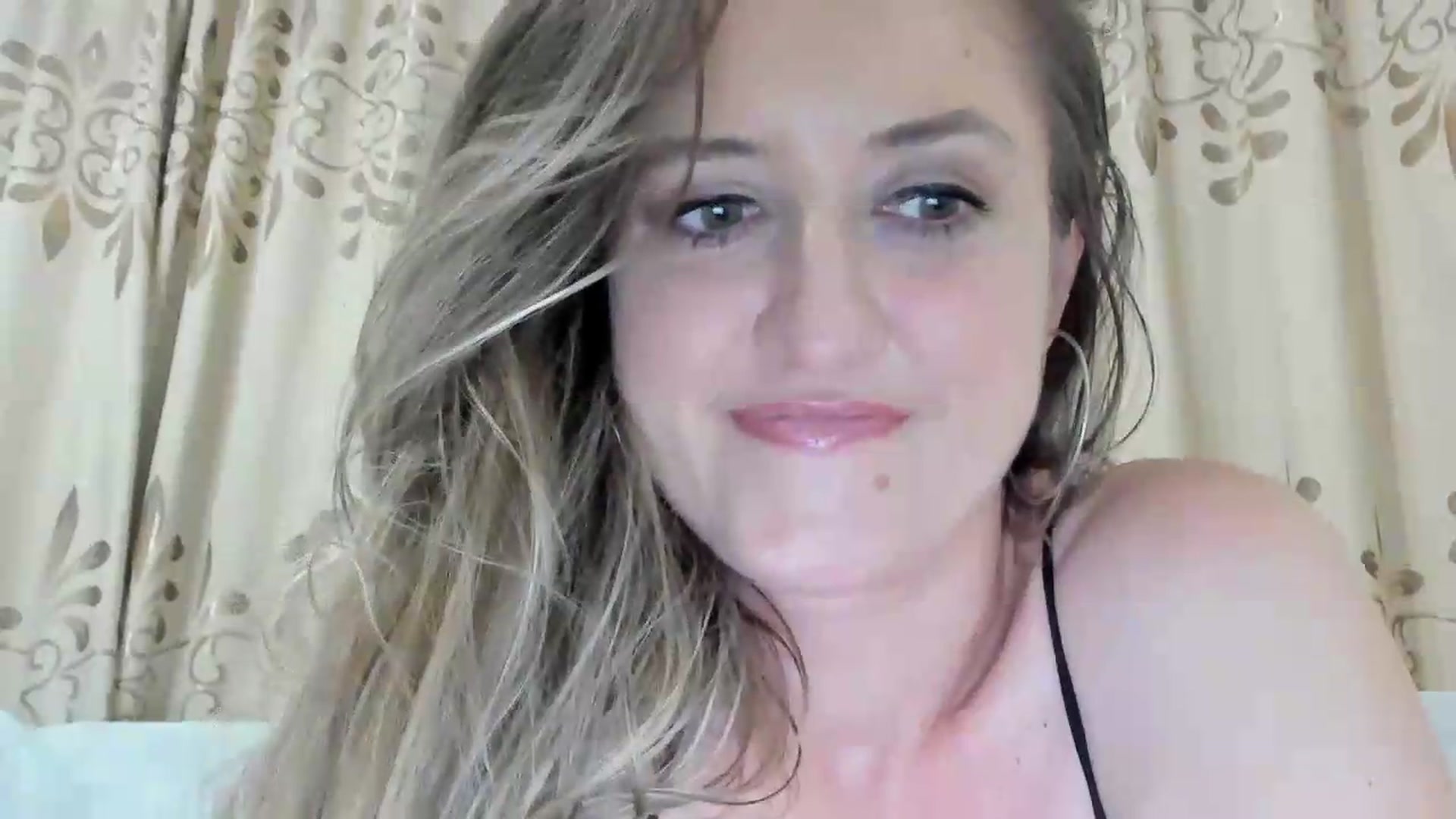 Gallery image thumbnail from BestDream's myfreecams stream on, 06/22/2026, 24:30 image 7 of 20