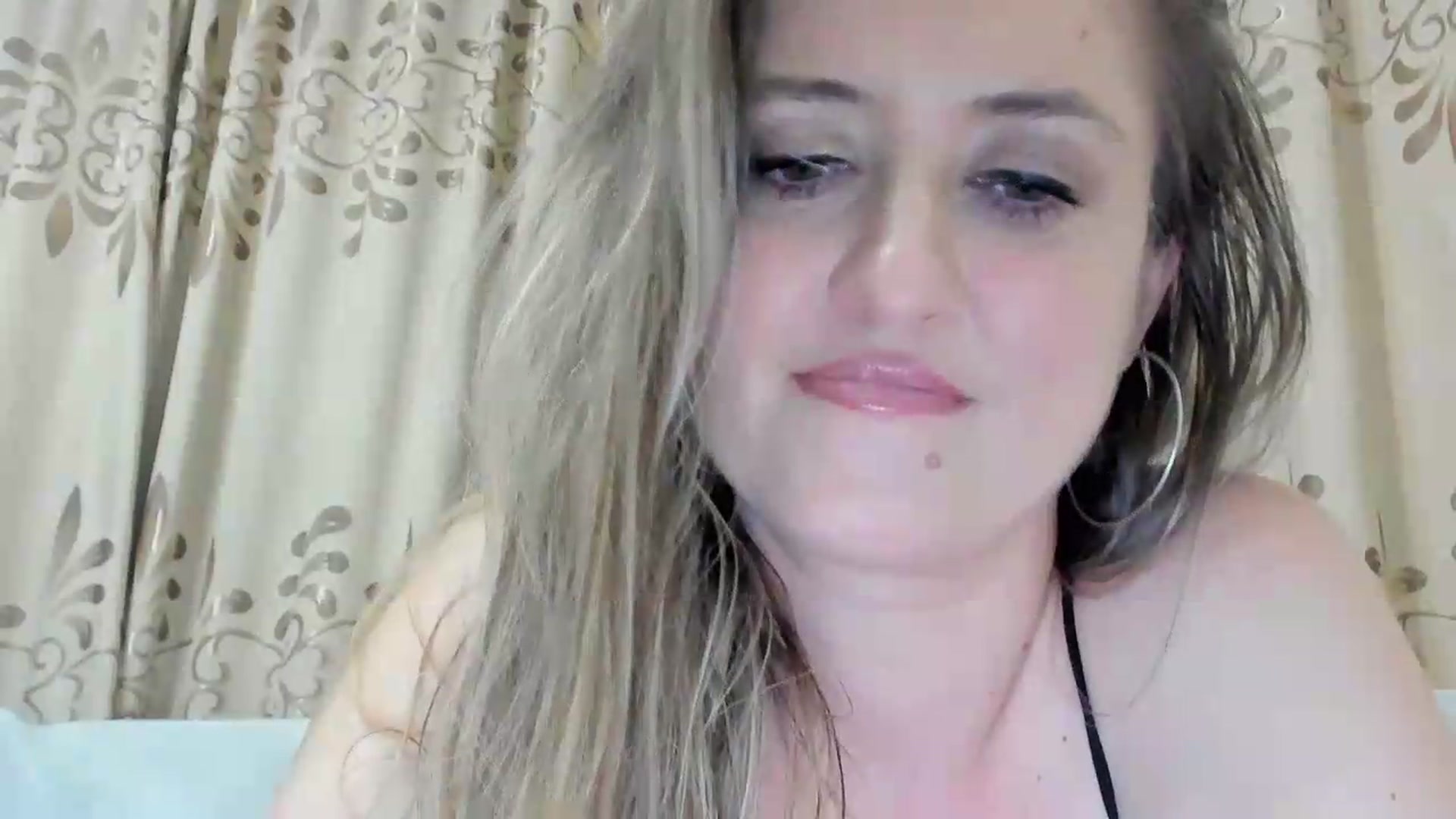 Gallery image thumbnail from BestDream's myfreecams stream on, 06/22/2026, 24:30 image 8 of 20