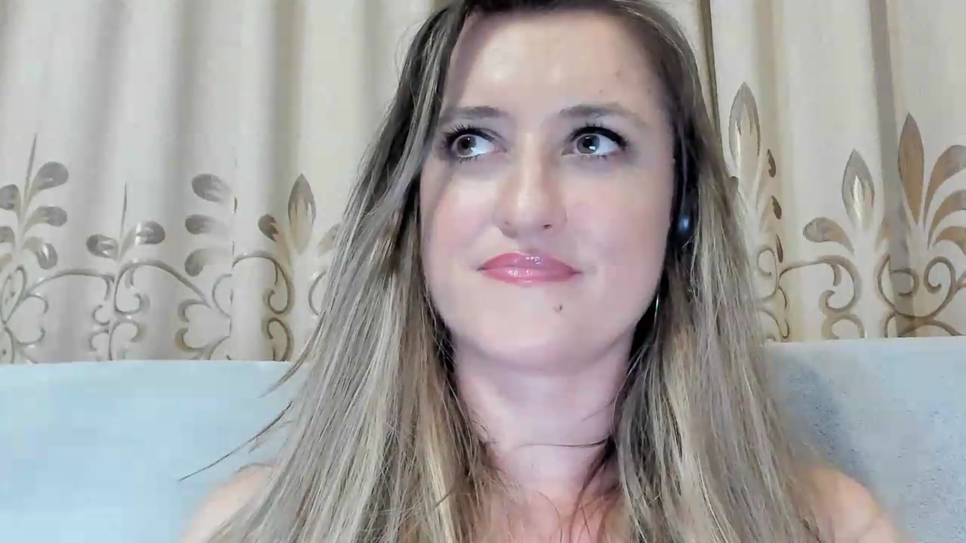 Gallery image thumbnail from BestDream's myfreecams stream on, 06/23/2026, 22:21 image 14 of 20