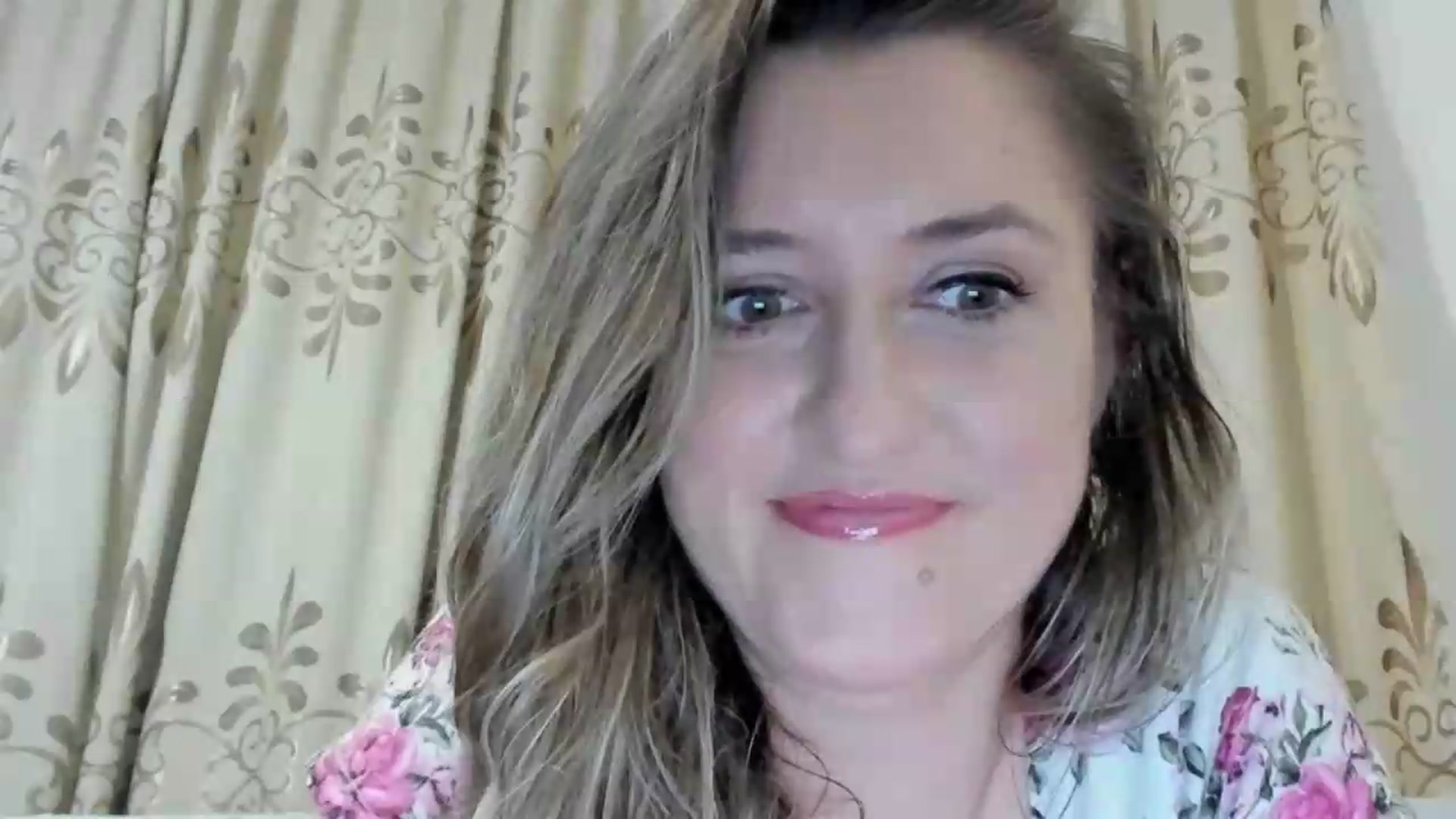 Gallery image thumbnail from BestDream's myfreecams stream on, 06/25/2026, 21:32 image 7 of 20