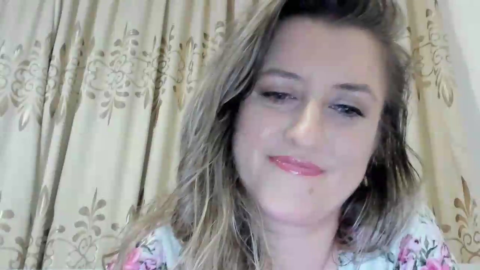 Gallery image thumbnail from BestDream's myfreecams stream on, 06/25/2026, 21:32 image 12 of 20