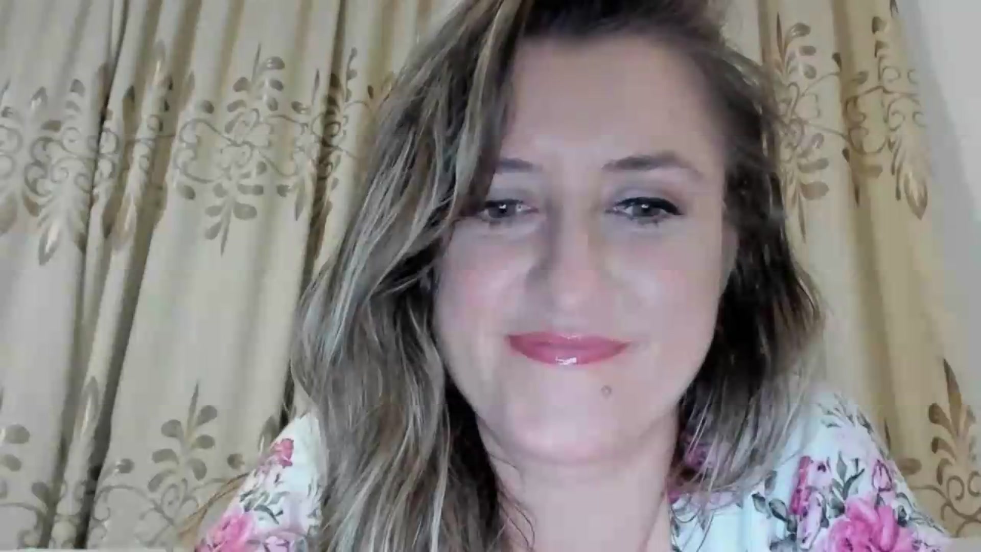 Gallery image thumbnail from BestDream's myfreecams stream on, 06/25/2026, 21:32 image 4 of 20