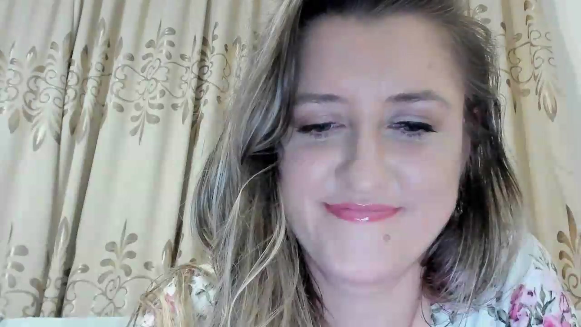Gallery image thumbnail from BestDream's myfreecams stream on, 06/25/2026, 21:32 image 18 of 20