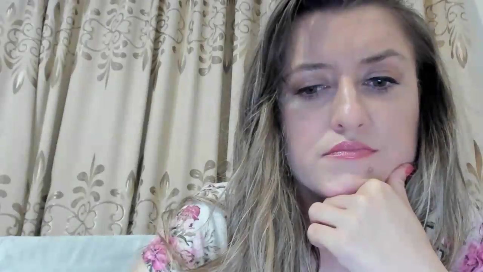 Gallery image thumbnail from BestDream's myfreecams stream on, 06/25/2026, 23:04 image 13 of 20