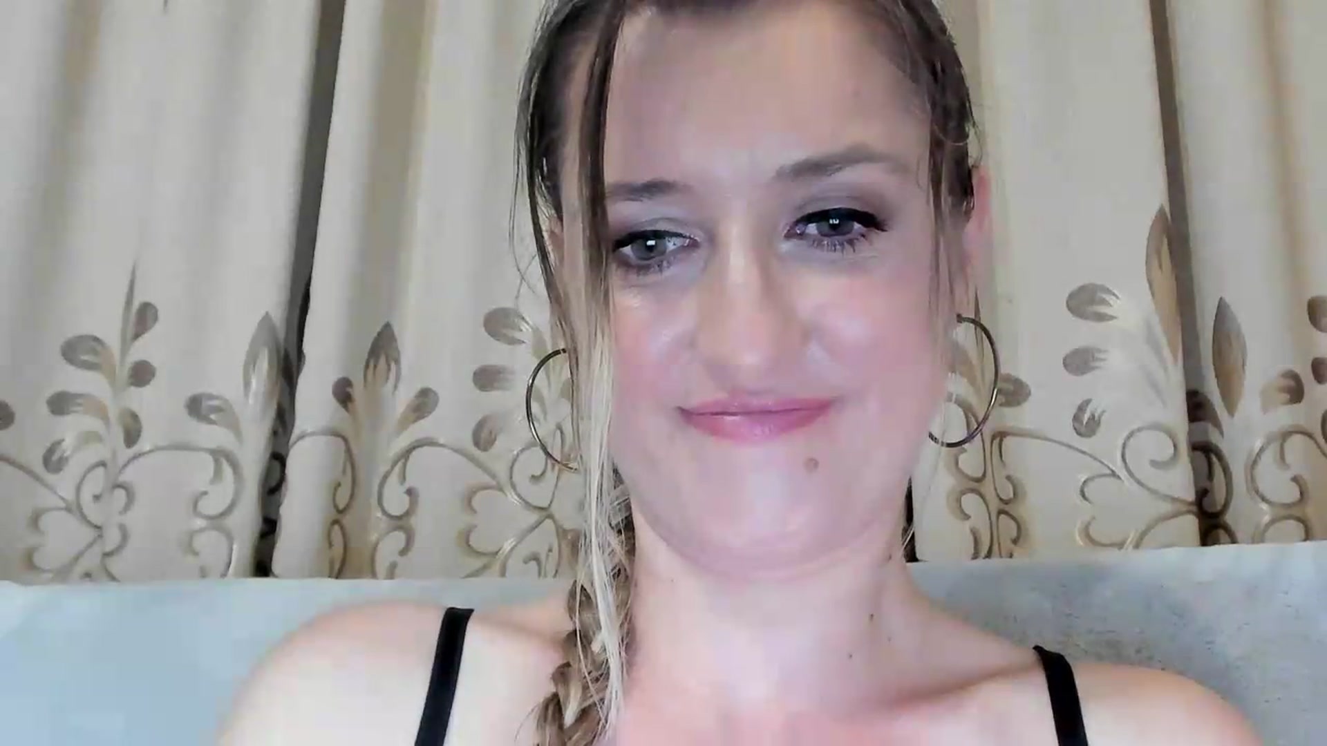 Gallery image thumbnail from BestDream's myfreecams stream on, 06/26/2026, 22:25 image 6 of 20