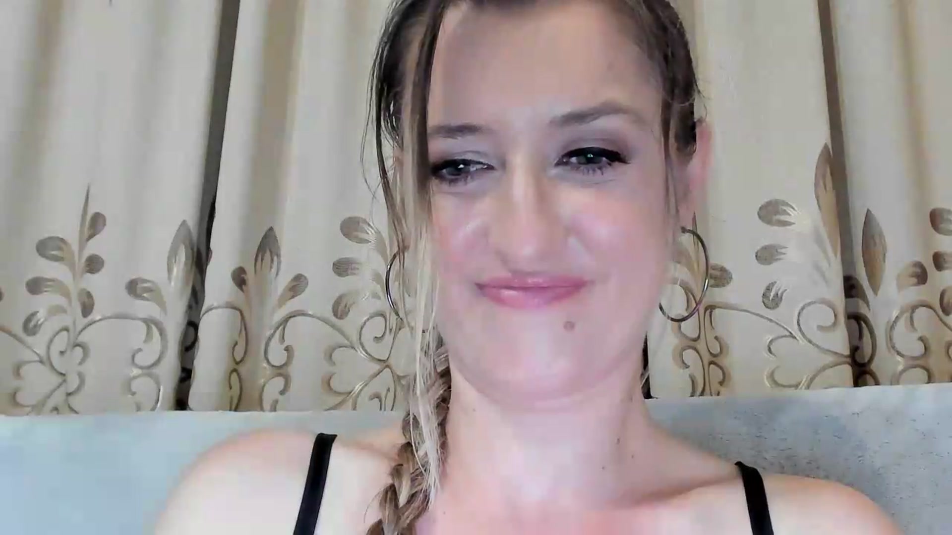 Gallery image thumbnail from BestDream's myfreecams stream on, 06/26/2026, 22:25 image 10 of 20