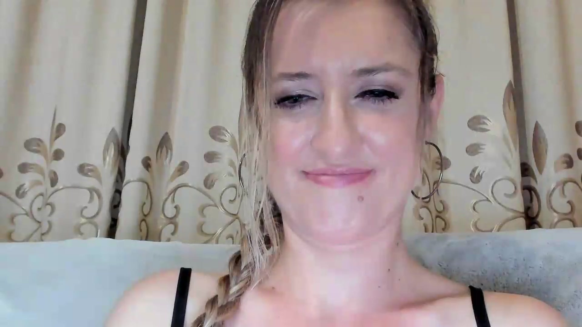 Gallery image thumbnail from BestDream's myfreecams stream on, 06/27/2026, 24:00 image 13 of 20