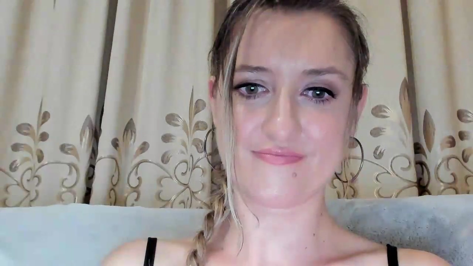 Gallery image thumbnail from BestDream's myfreecams stream on, 06/27/2026, 24:36 image 16 of 20