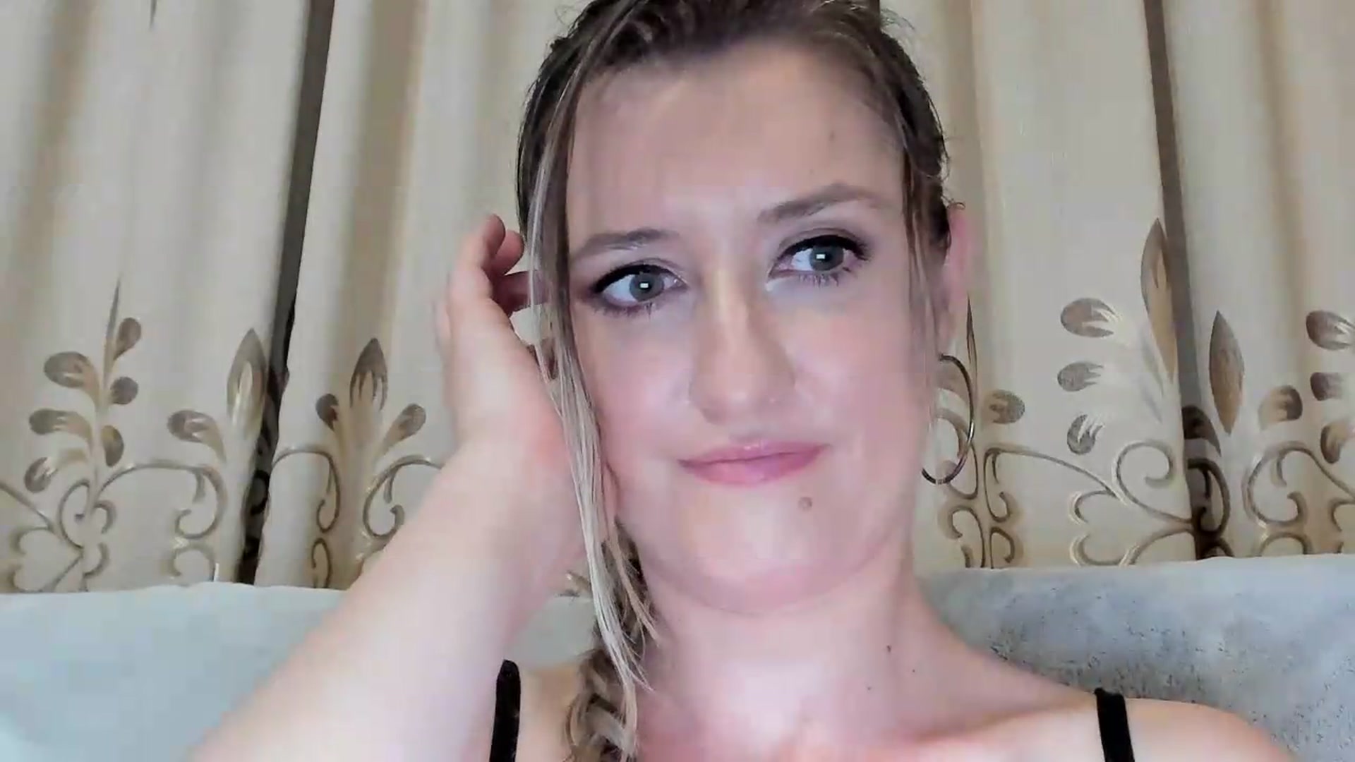 Gallery image thumbnail from BestDream's myfreecams stream on, 06/27/2026, 24:36 image 15 of 20