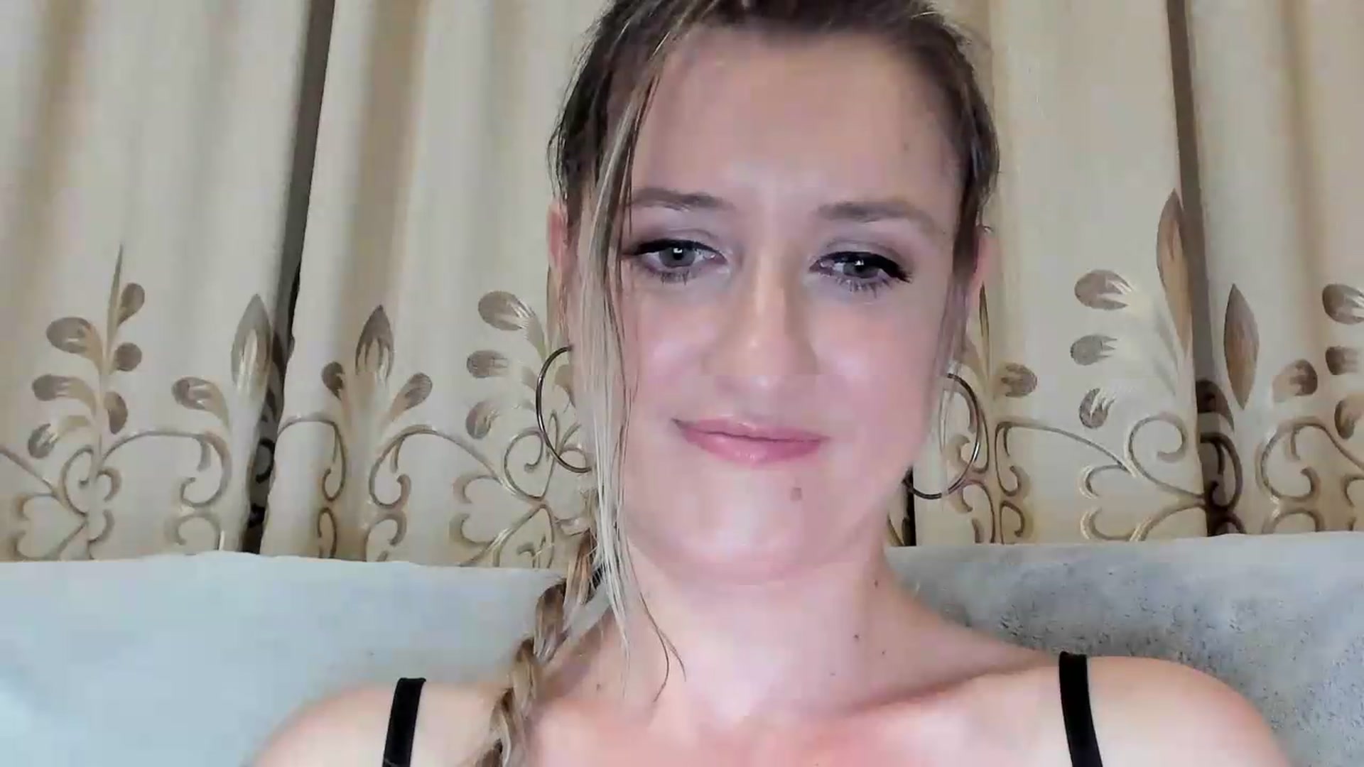 Gallery image thumbnail from BestDream's myfreecams stream on, 06/27/2026, 24:36 image 12 of 20