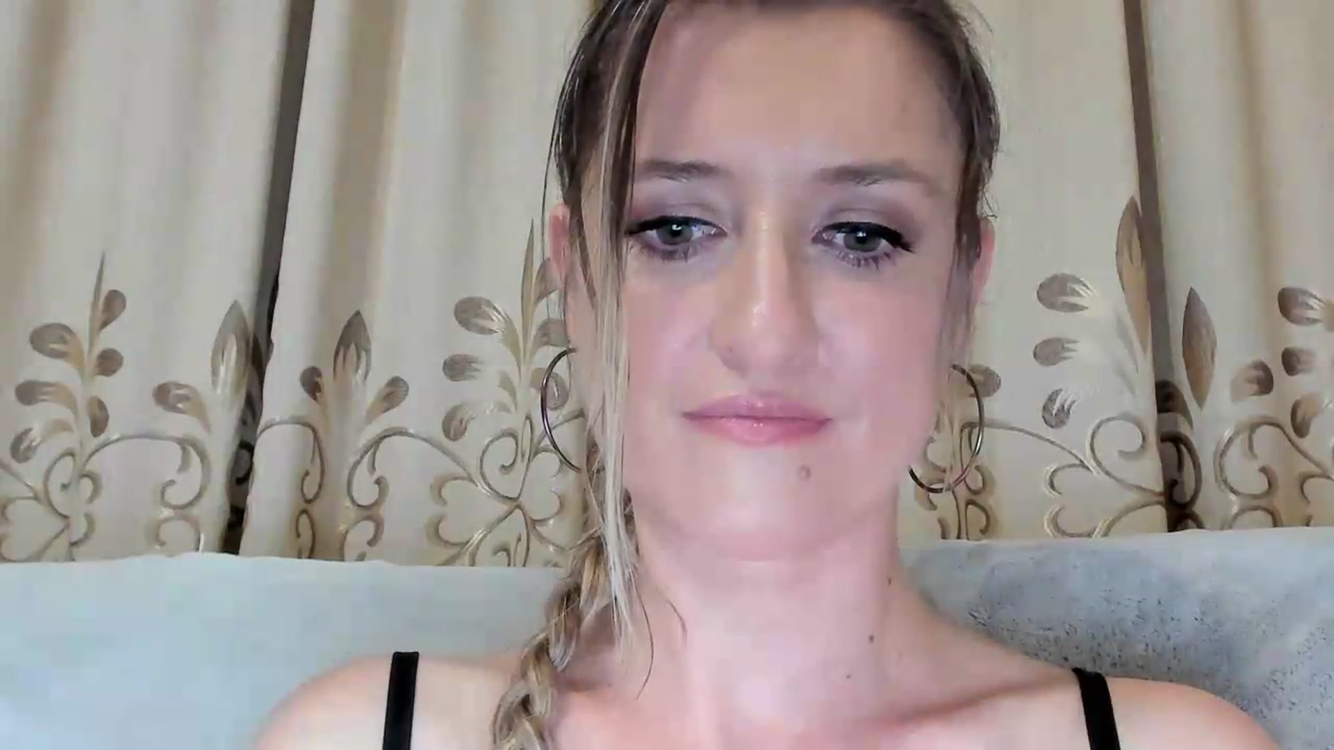 Gallery image thumbnail from BestDream's myfreecams stream on, 06/27/2026, 24:36 image 3 of 20