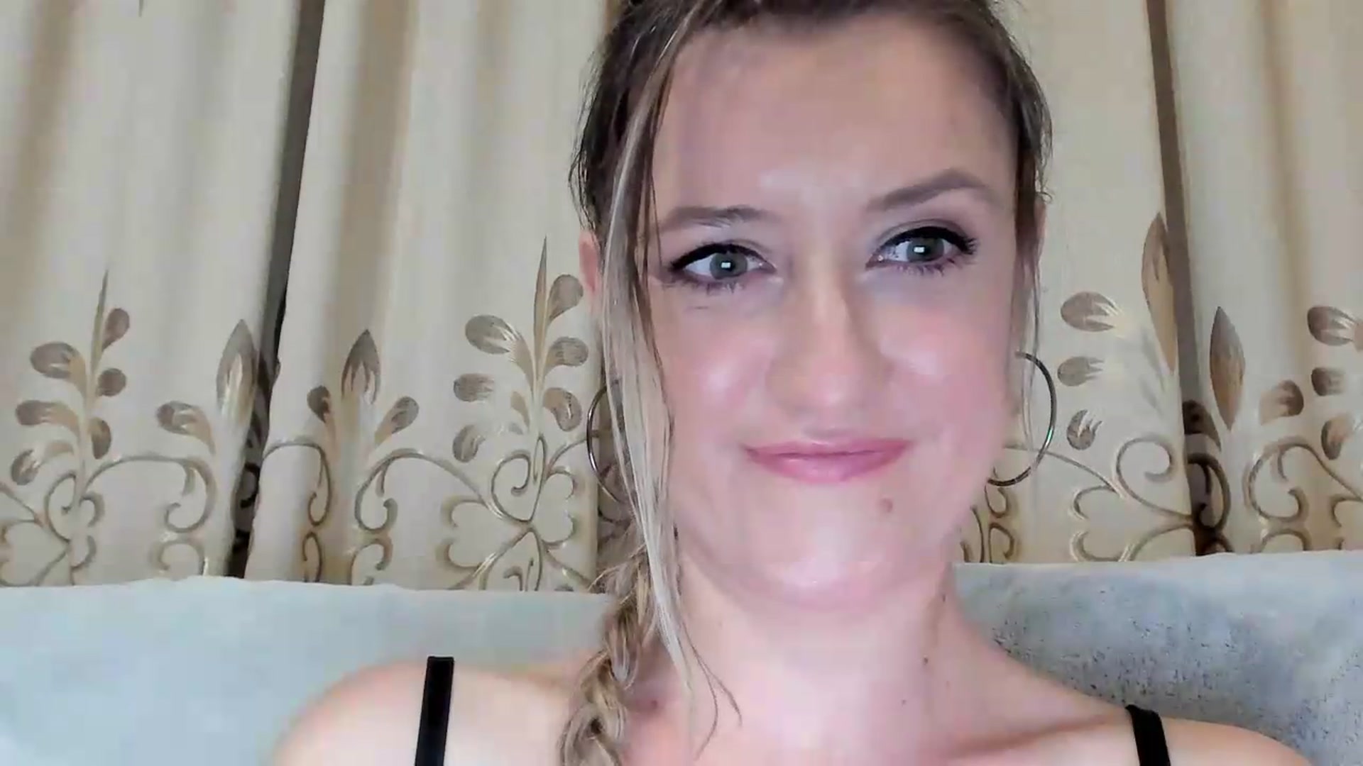 Gallery image thumbnail from BestDream's myfreecams stream on, 06/27/2026, 24:36 image 8 of 20