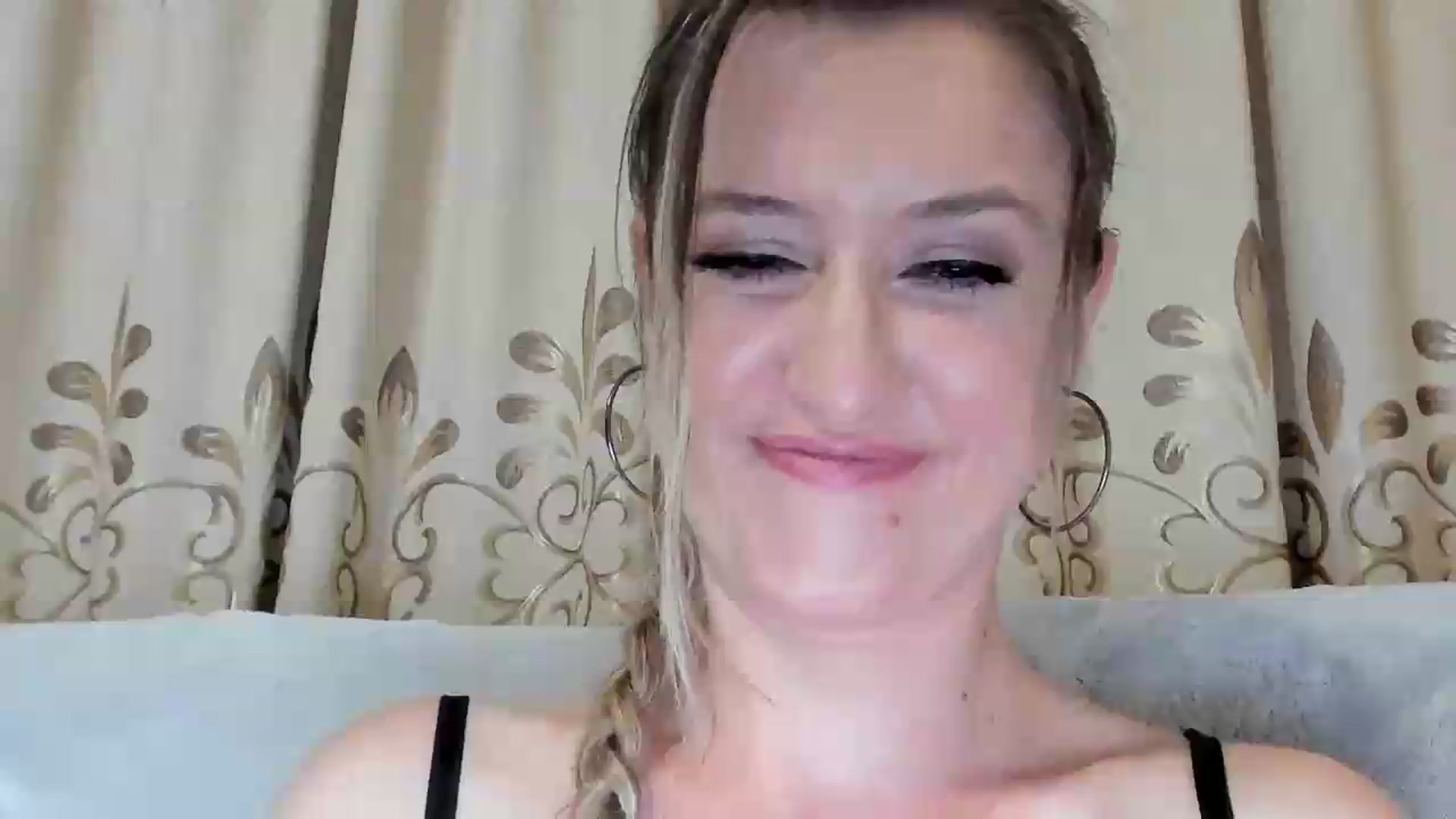 Gallery image thumbnail from BestDream's myfreecams stream on, 06/27/2026, 24:36 image 4 of 20