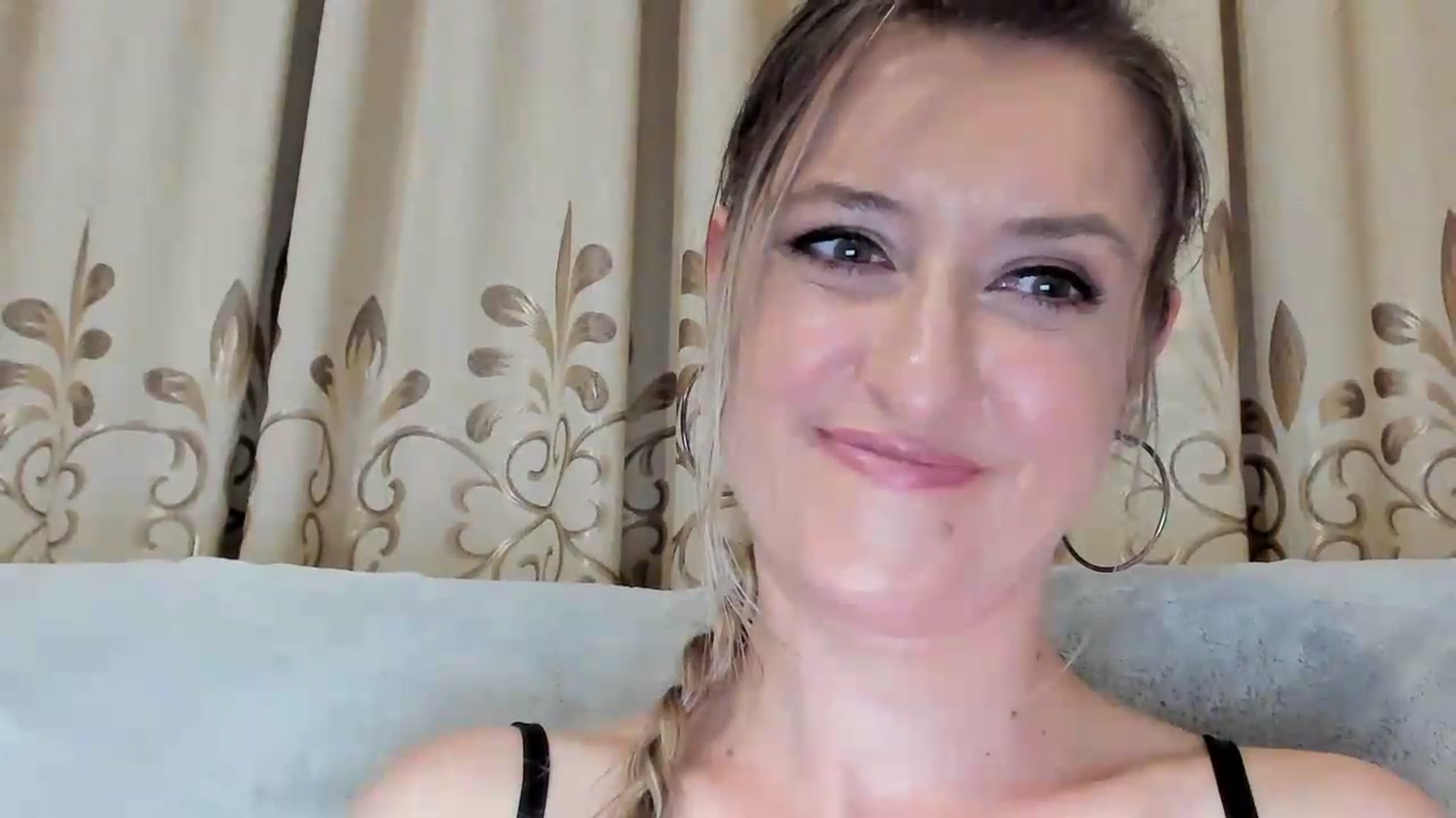 Gallery image thumbnail from BestDream's myfreecams stream on, 06/27/2026, 01:54 image 10 of 20