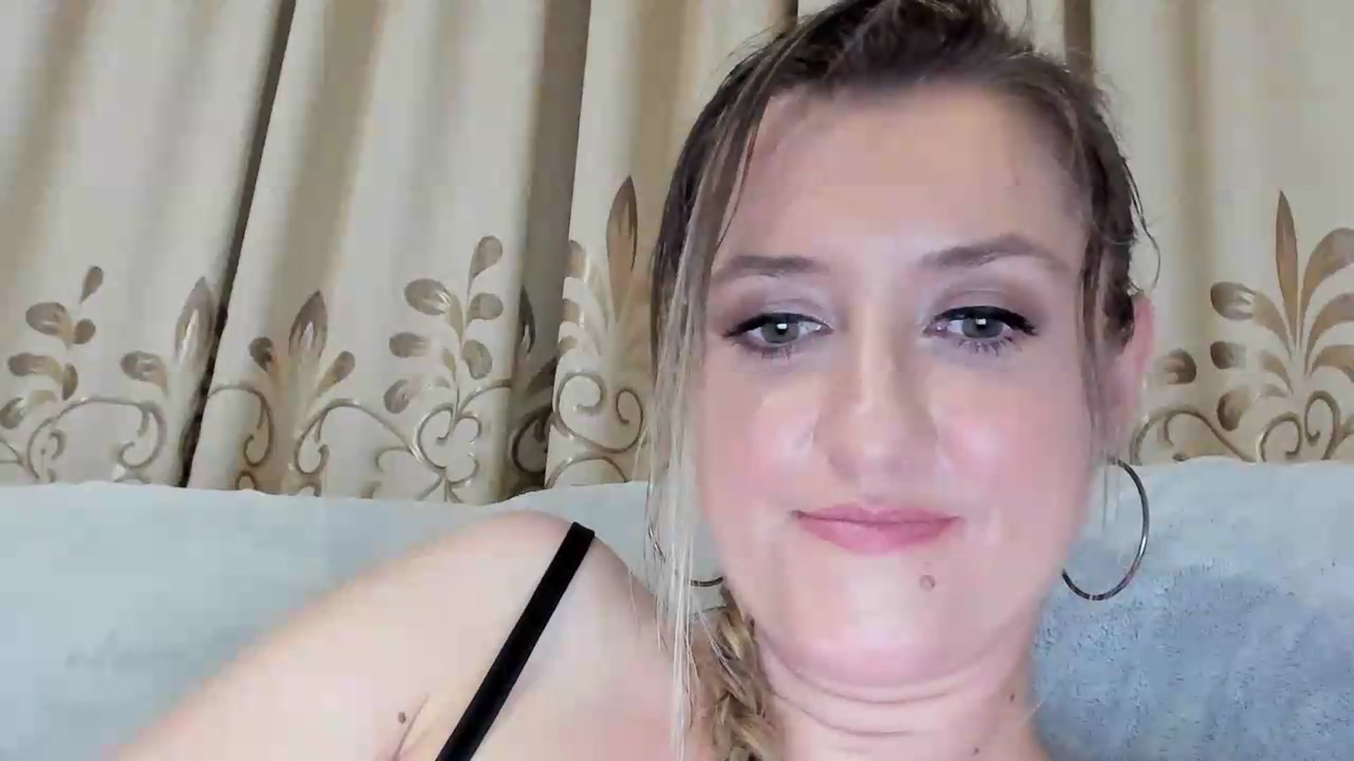 Gallery image thumbnail from BestDream's myfreecams stream on, 06/27/2026, 01:54 image 19 of 20