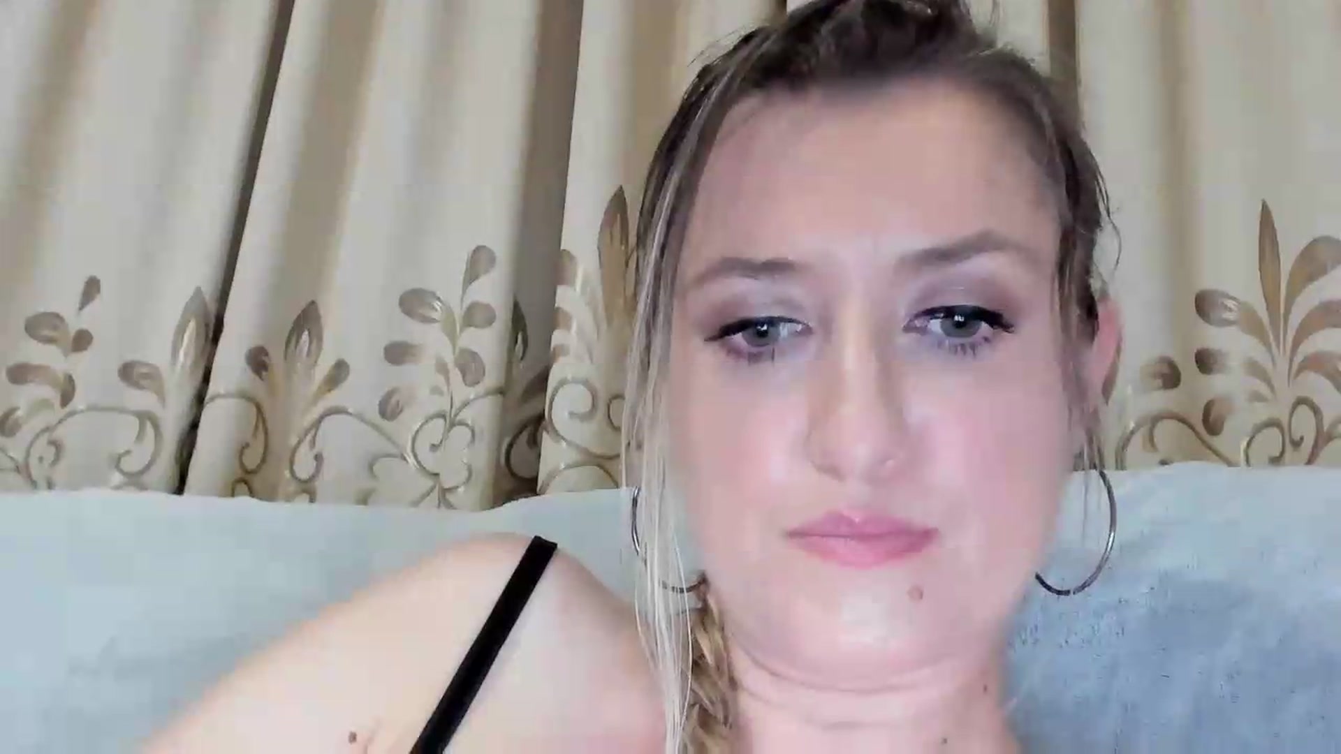 Gallery image thumbnail from BestDream's myfreecams stream on, 06/27/2026, 01:54 image 18 of 20