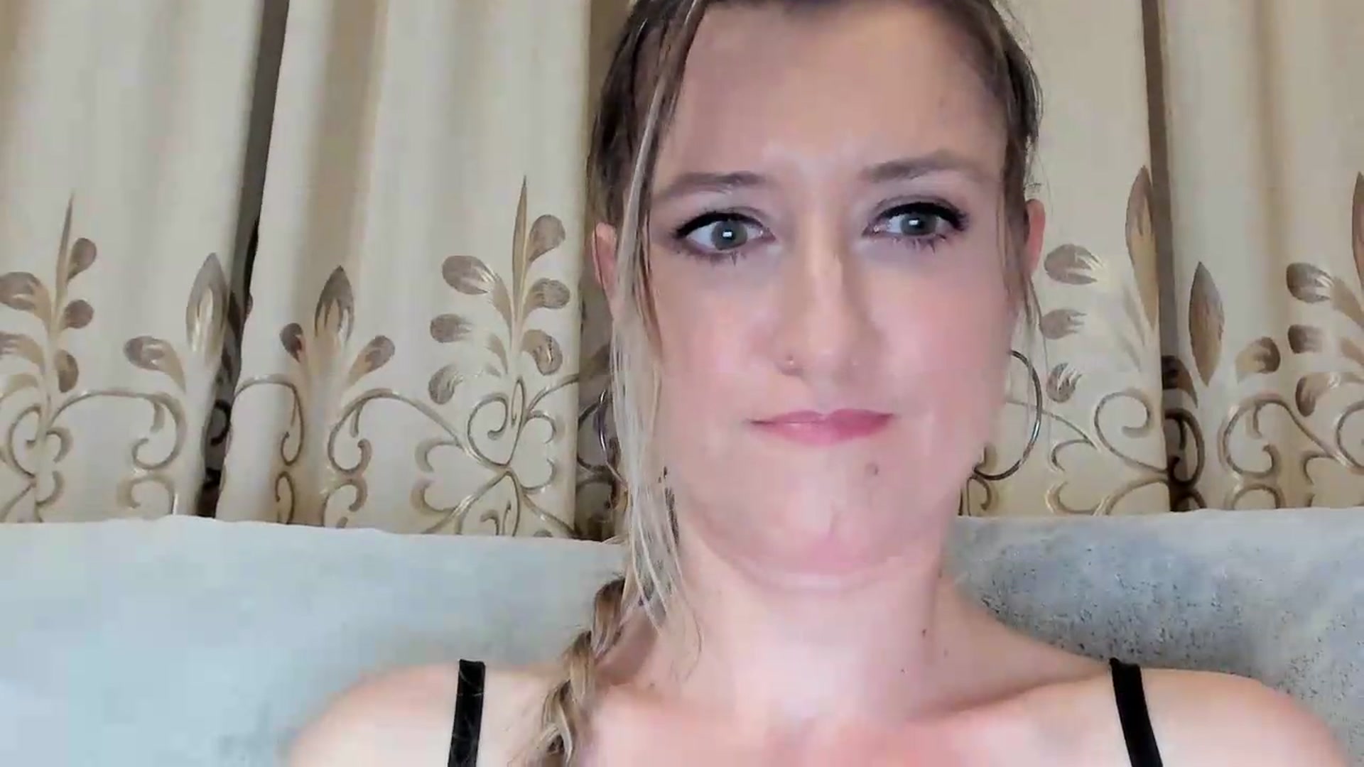 Gallery image thumbnail from BestDream's myfreecams stream on, 06/27/2026, 01:54 image 6 of 20