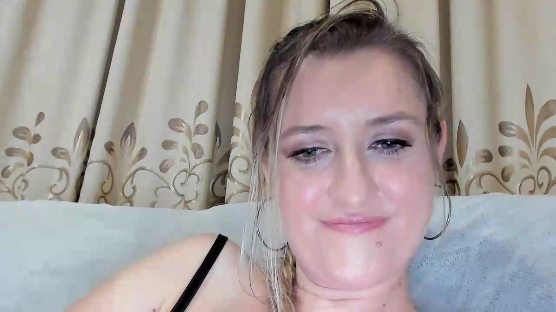 Gallery image thumbnail from BestDream's myfreecams stream on, 06/27/2026, 01:54 image 16 of 20