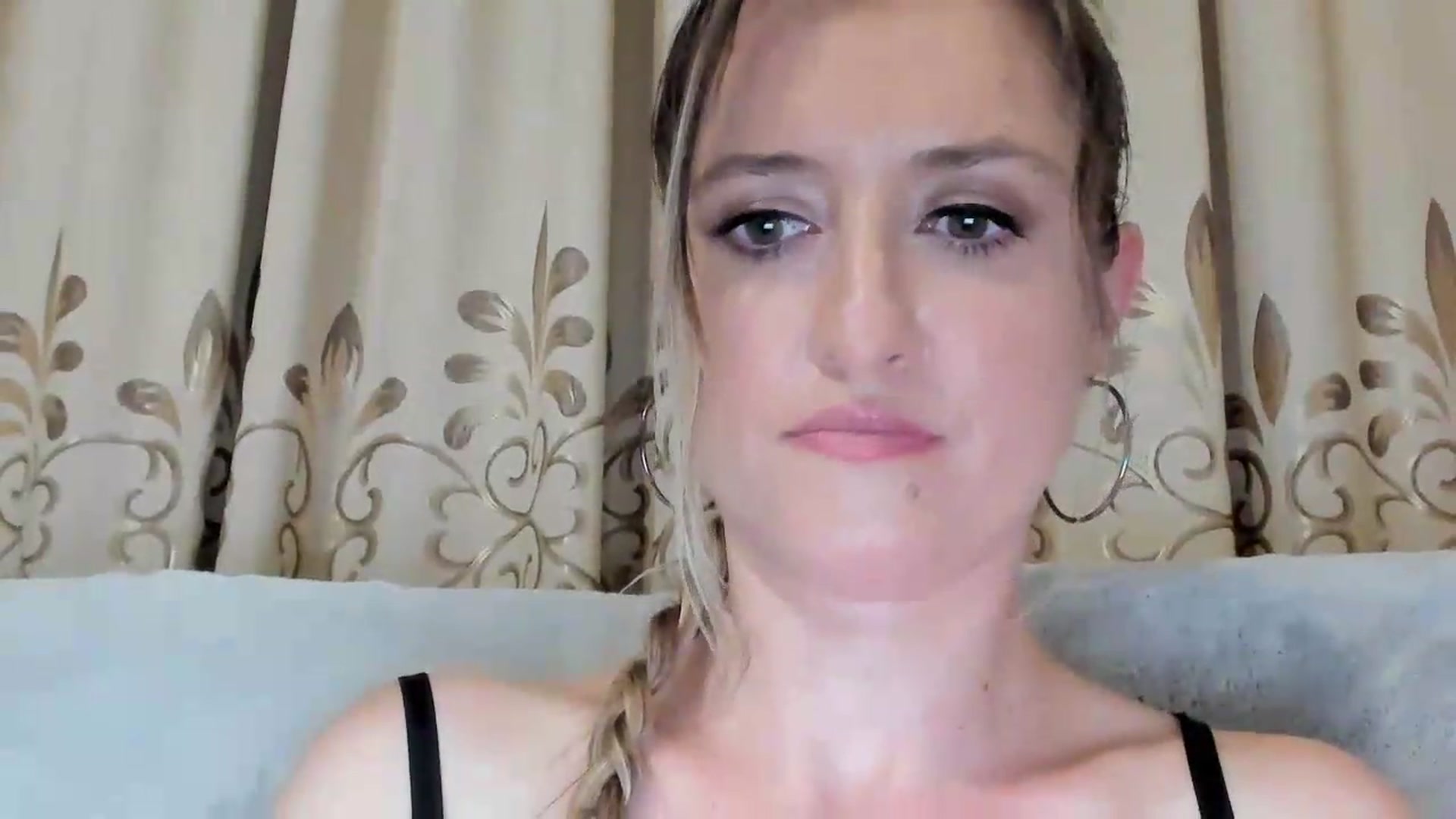Gallery image thumbnail from BestDream's myfreecams stream on, 06/27/2026, 01:54 image 2 of 20