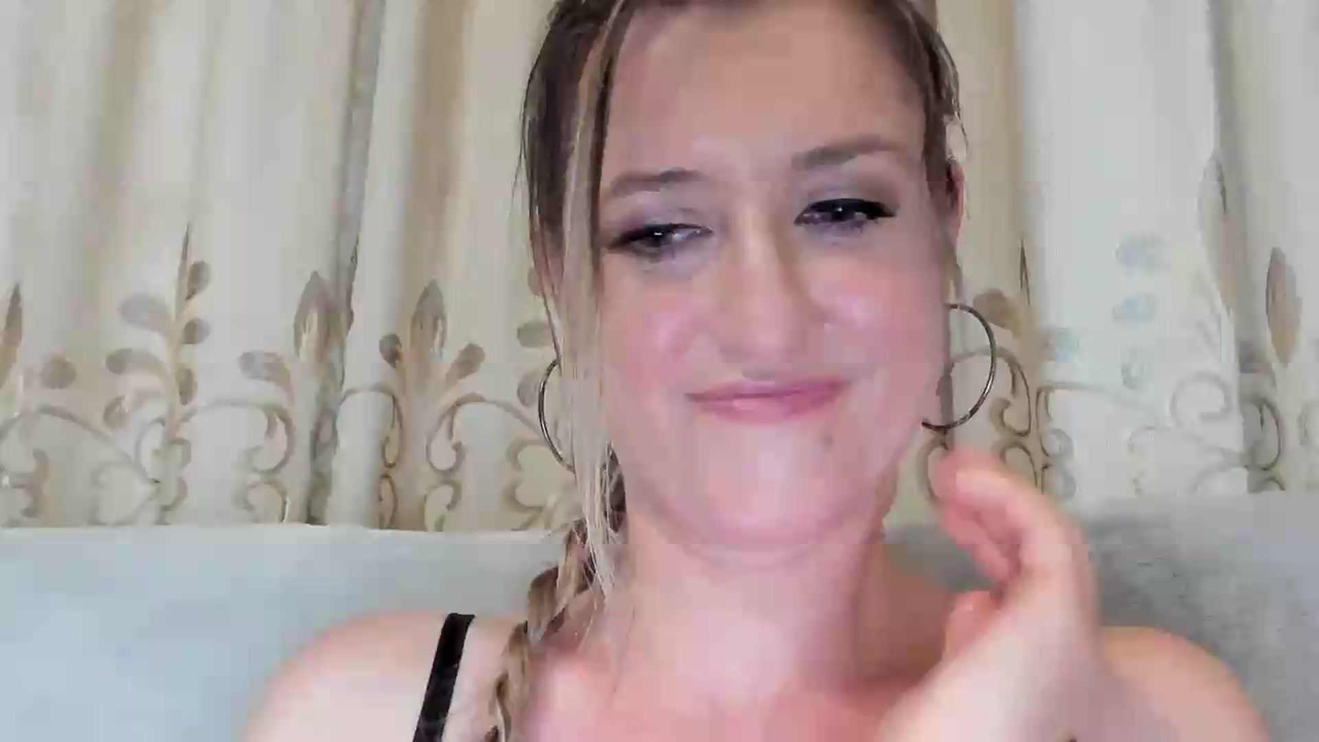 Gallery image thumbnail from BestDream's myfreecams stream on, 06/27/2026, 03:14 image 18 of 20