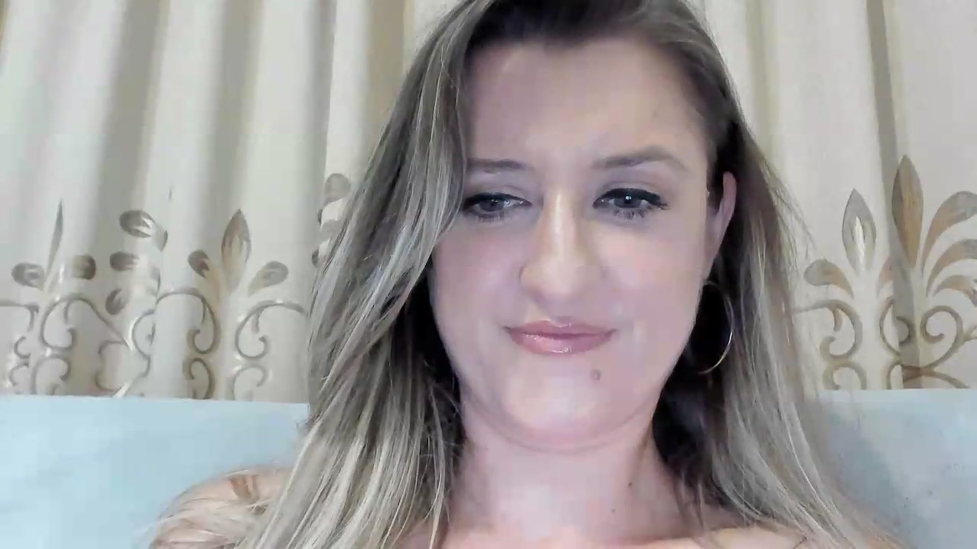 Gallery image thumbnail from BestDream's myfreecams stream on, 06/28/2026, 02:35 image 4 of 20
