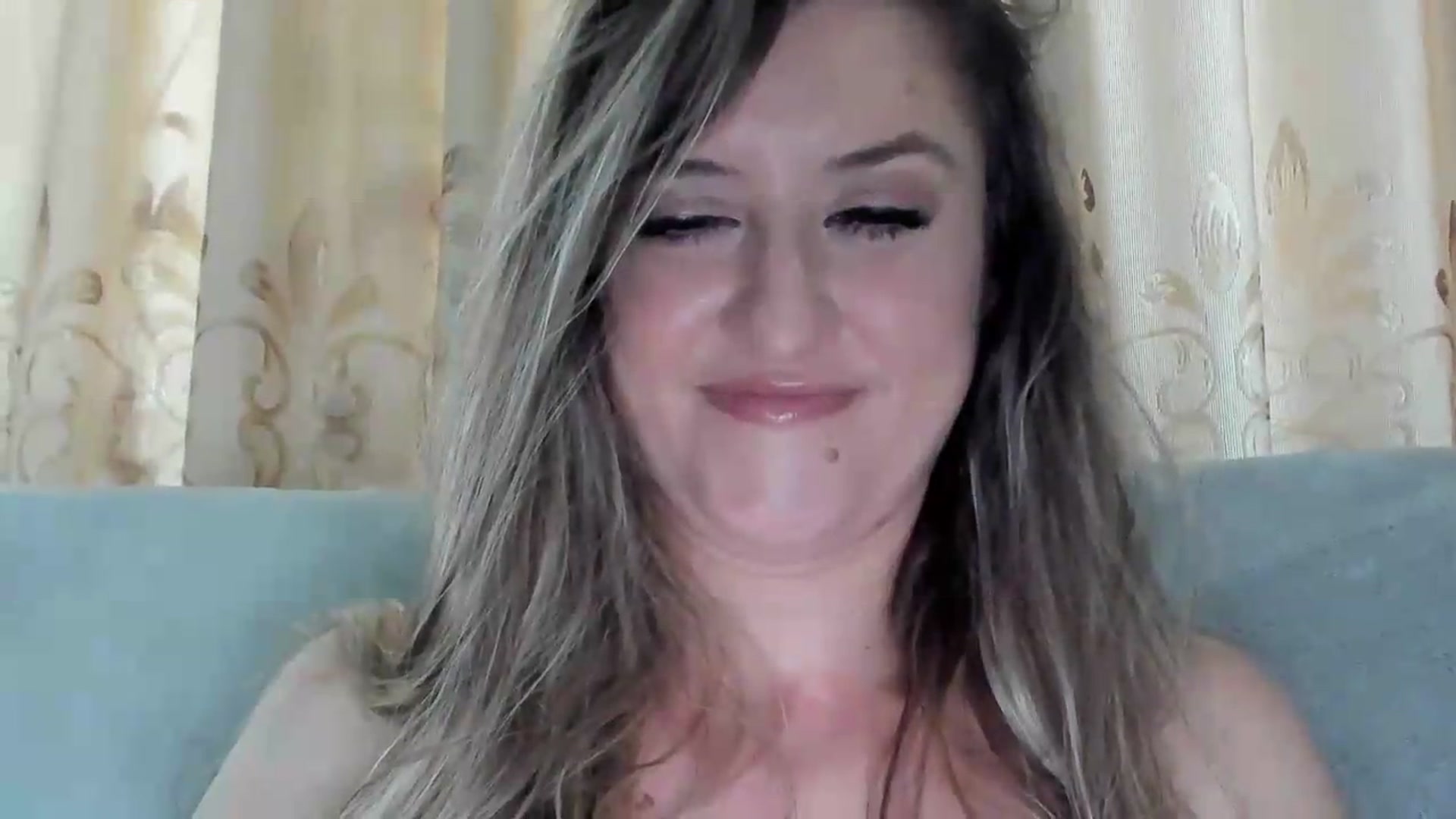 Gallery image thumbnail from BestDream's myfreecams stream on, 06/28/2026, 10:16 image 15 of 20