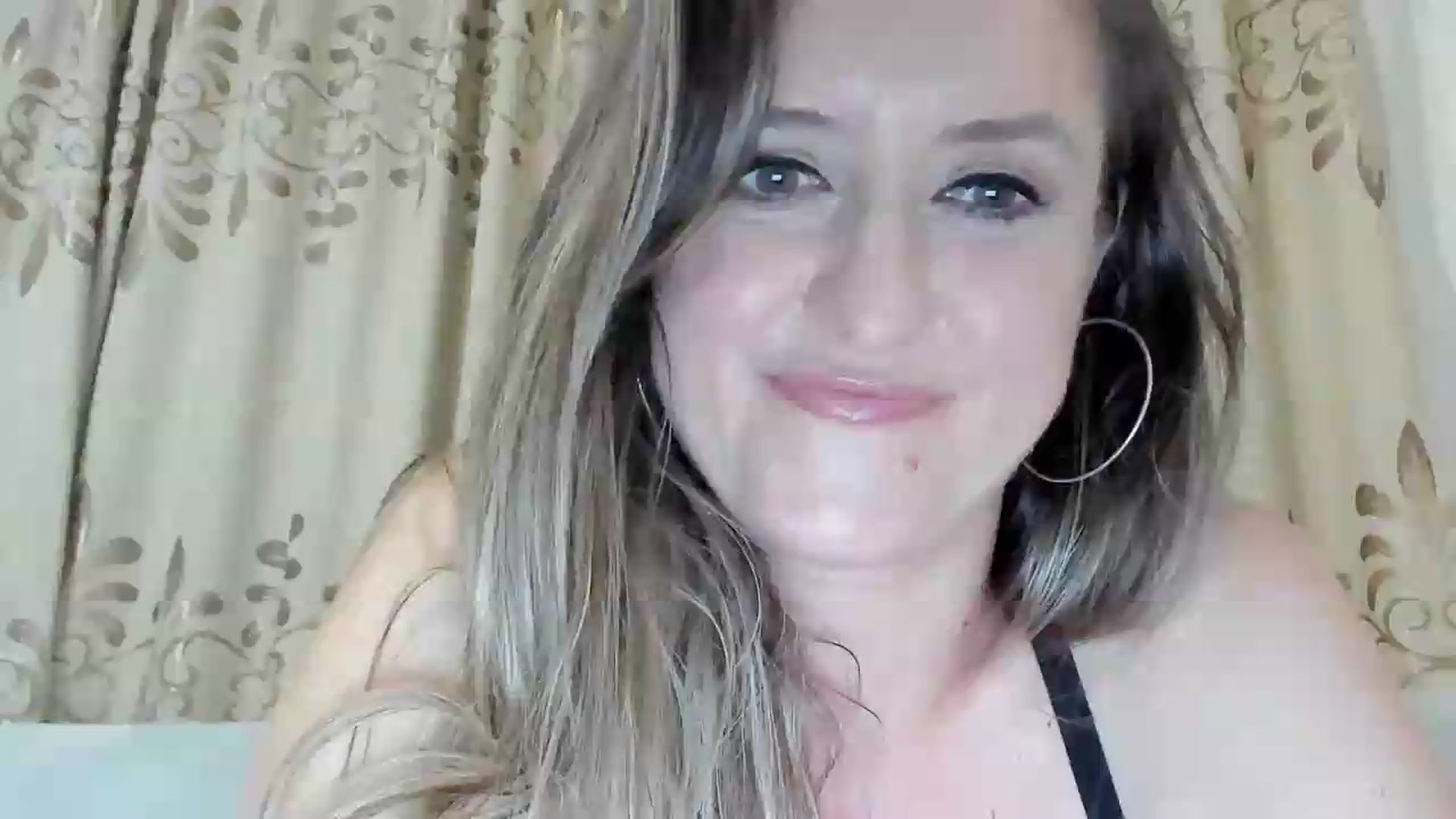 Gallery image thumbnail from BestDream's myfreecams stream on, 06/28/2026, 23:23 image 10 of 20