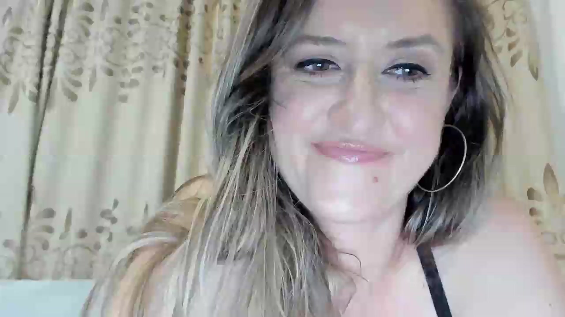 Gallery image thumbnail from BestDream's myfreecams stream on, 06/28/2026, 23:23 image 1 of 20