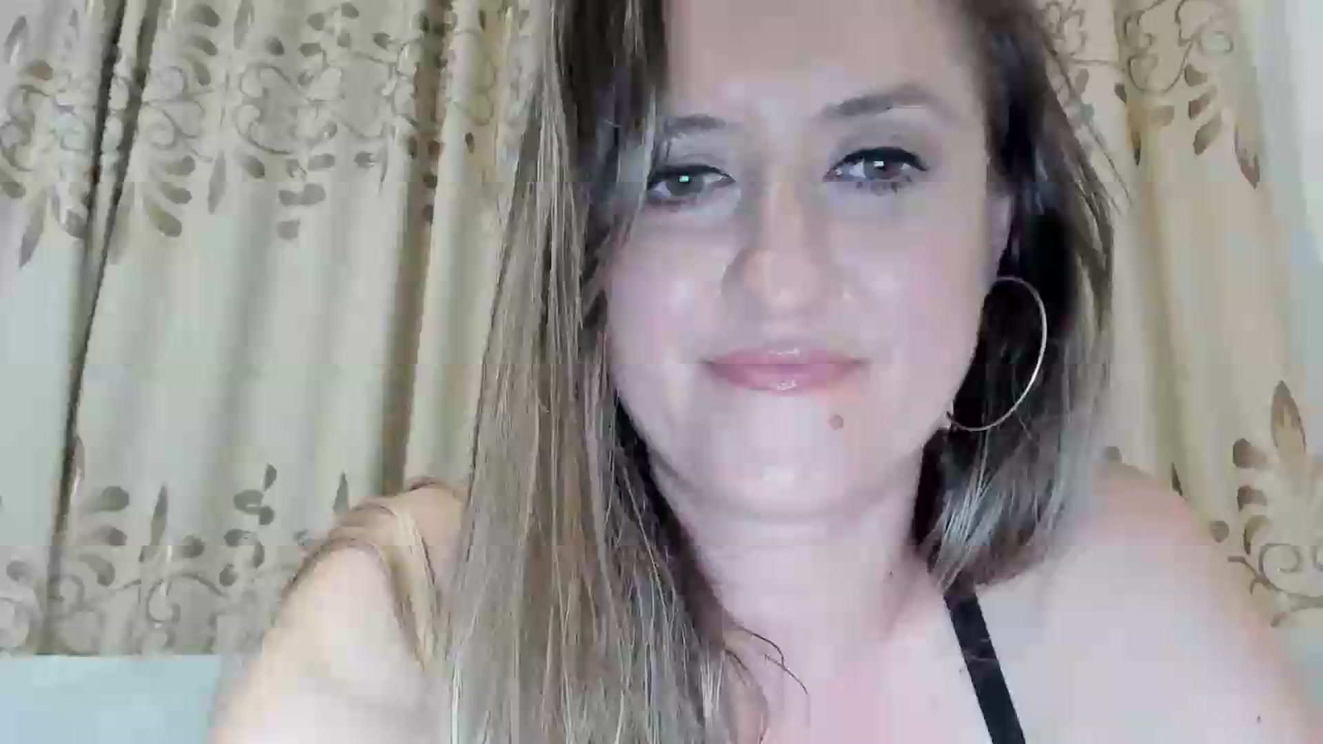 Gallery image thumbnail from BestDream's myfreecams stream on, 06/28/2026, 23:23 image 18 of 20