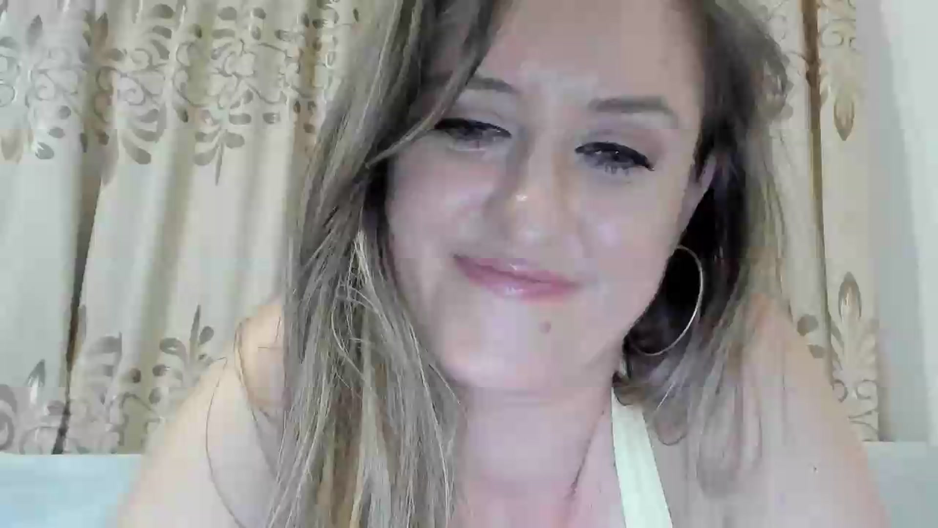Gallery image thumbnail from BestDream's myfreecams stream on, 06/29/2026, 22:49 image 6 of 20