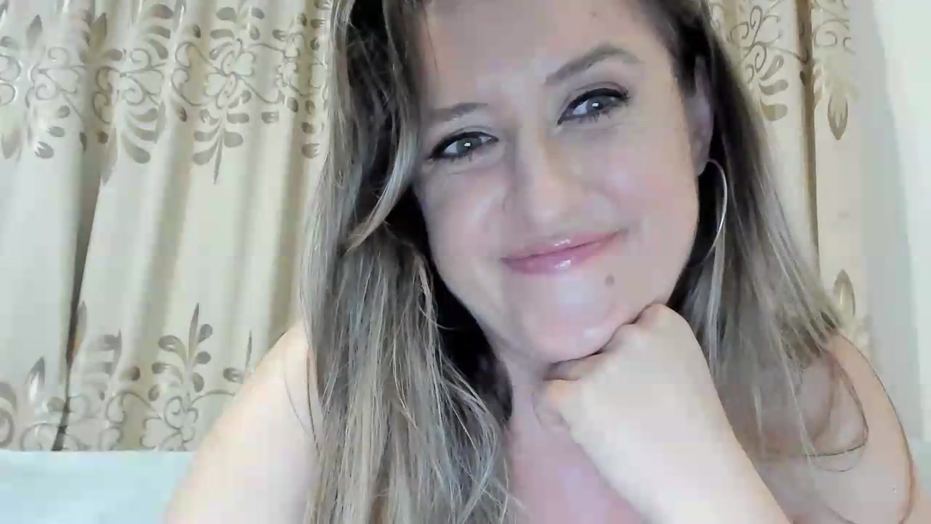 Gallery image thumbnail from BestDream's myfreecams stream on, 06/29/2026, 22:49 image 9 of 20