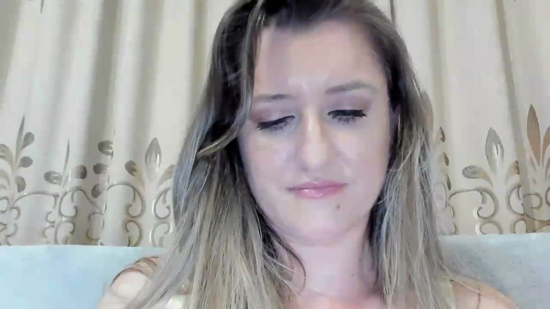 Gallery image thumbnail from BestDream's myfreecams stream on, 06/29/2026, 23:32 image 5 of 20