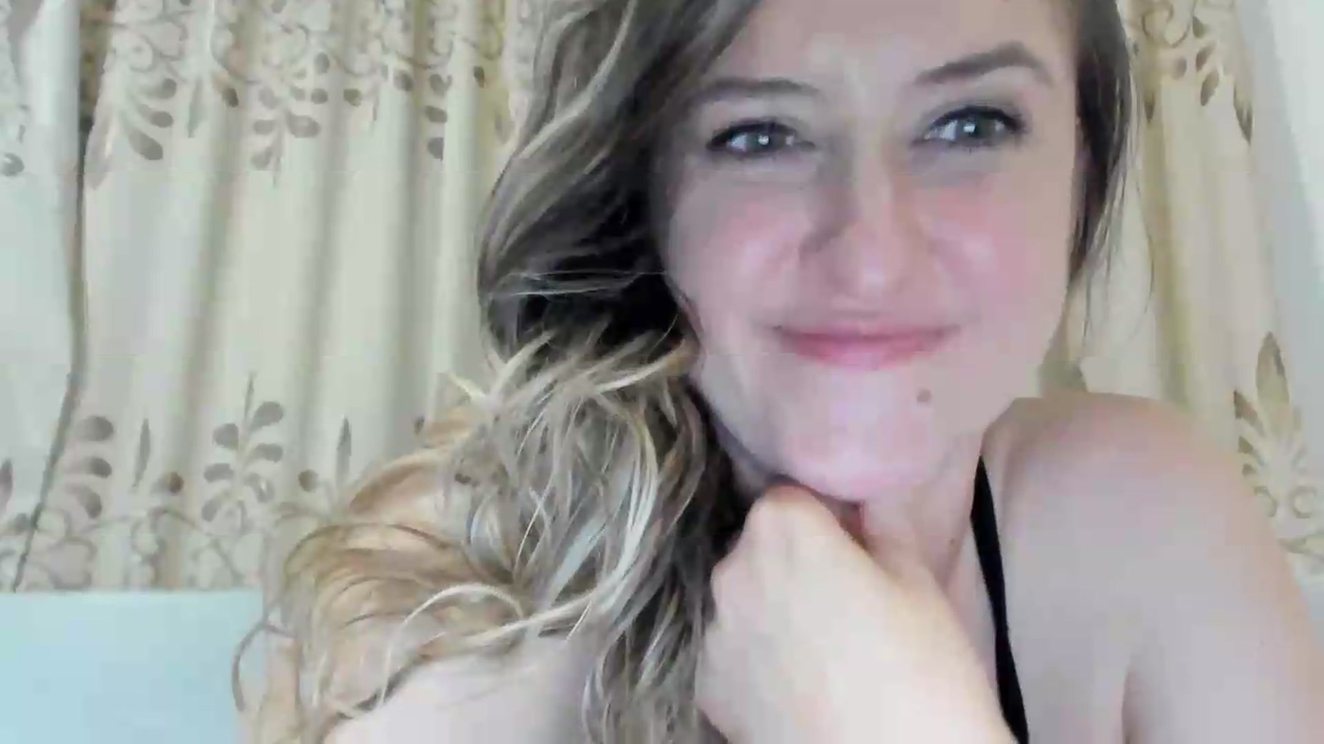 Gallery image thumbnail from BestDream's myfreecams stream on, 07/01/2026, 21:14 image 5 of 20