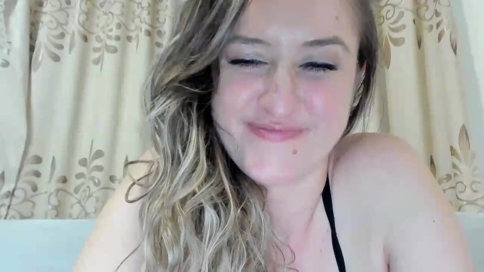Gallery image thumbnail from BestDream's myfreecams stream on, 07/01/2026, 21:14 image 3 of 20