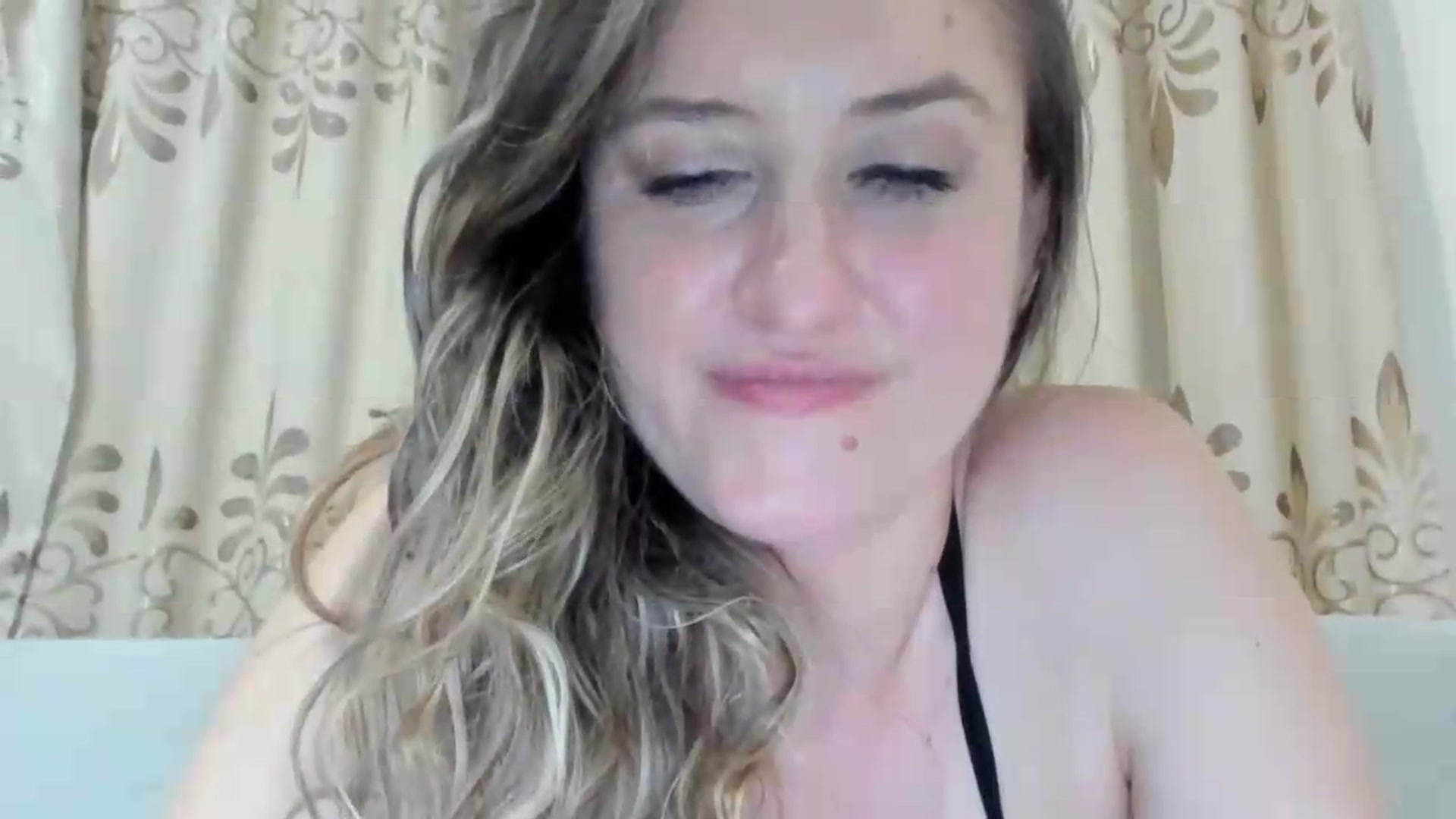 Gallery image thumbnail from BestDream's myfreecams stream on, 07/01/2026, 21:14 image 2 of 20
