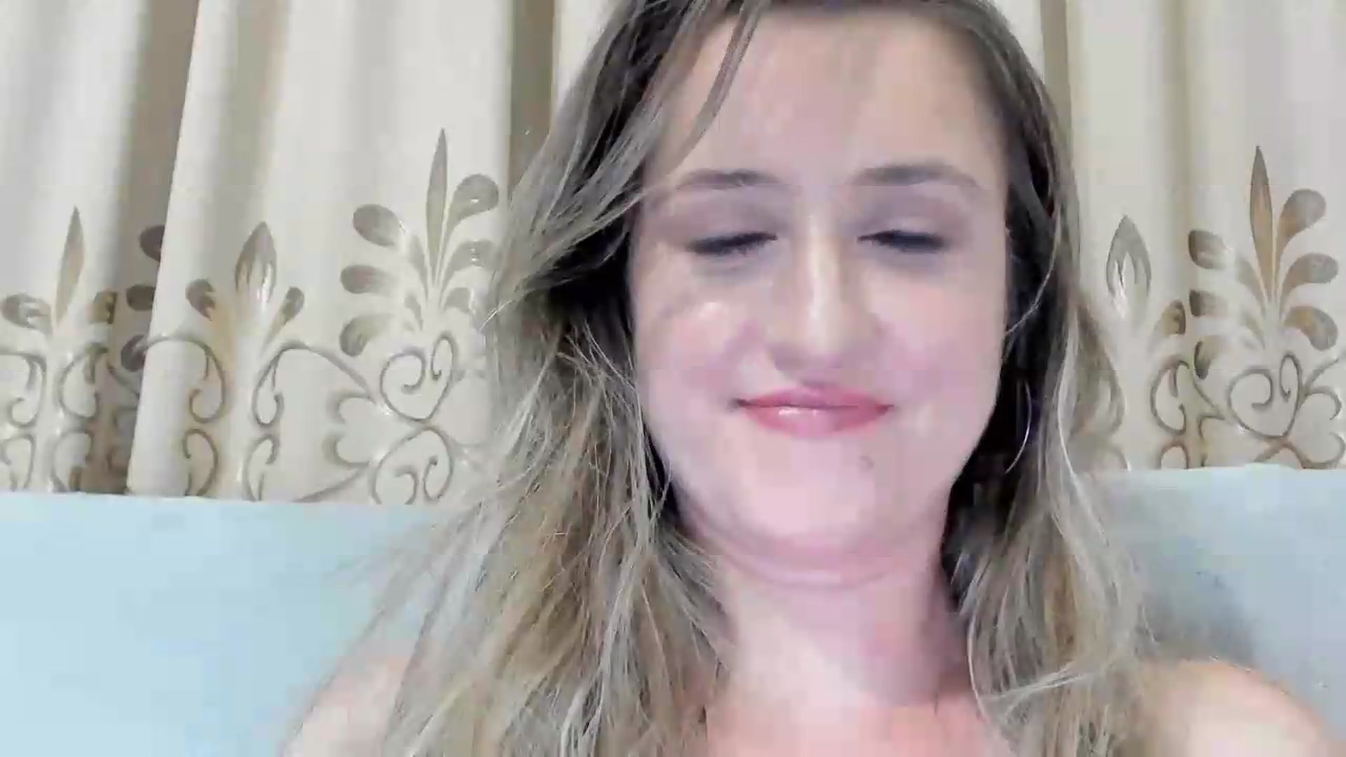 Gallery image thumbnail from BestDream's myfreecams stream on, 07/05/2026, 21:55 image 15 of 20