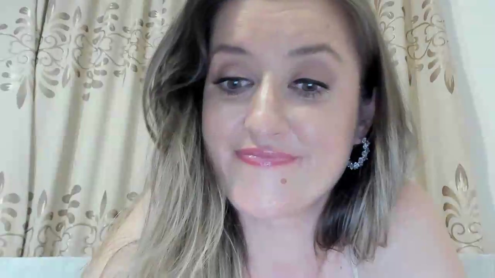 Gallery image thumbnail from BestDream's myfreecams stream on, 07/06/2026, 21:58 image 6 of 20