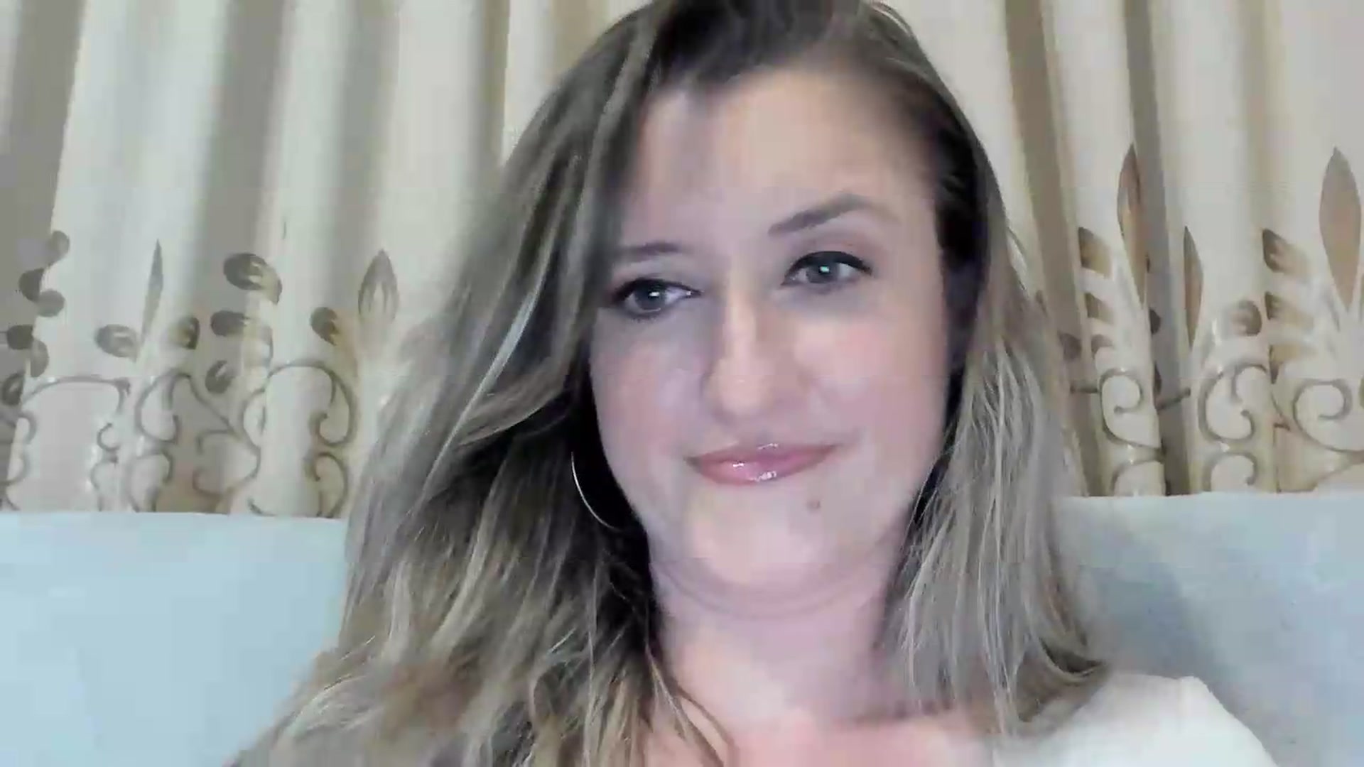 Gallery image thumbnail from BestDream's myfreecams stream on, 07/07/2026, 21:32 image 4 of 20