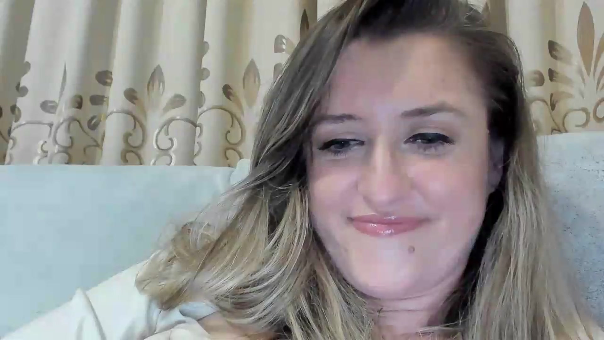 Gallery image thumbnail from BestDream's myfreecams stream on, 07/08/2026, 01:23 image 13 of 20